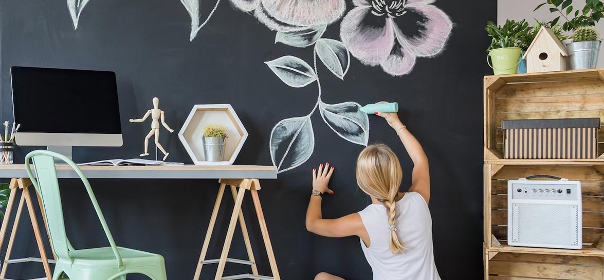 19 Brilliant Accent Wall Ideas For A Small Living Room - Chalkboard Wall , HD Wallpaper & Backgrounds