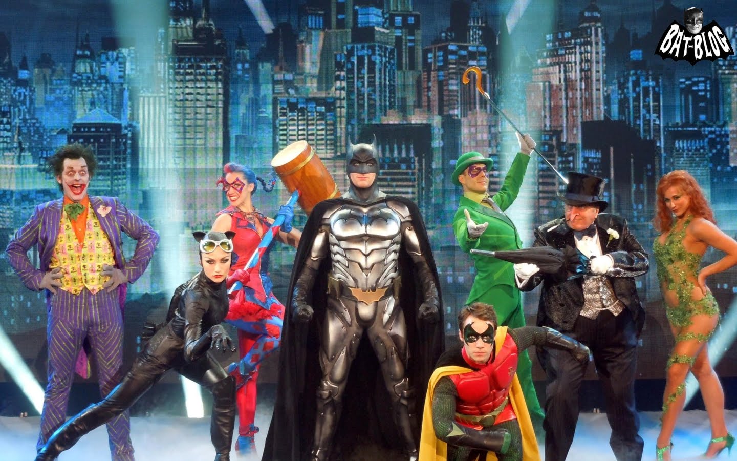 Batman Live Wallpaper - All Batman Characters Costumes , HD Wallpaper & Backgrounds