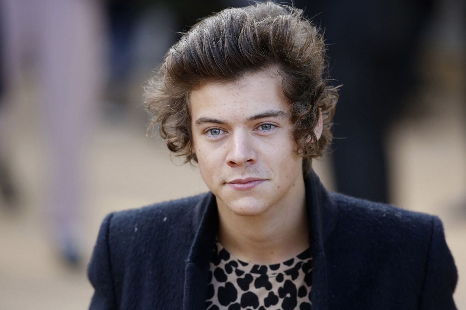 Free Harry Styles Wallpaper - Tongue Twisters British Council , HD Wallpaper & Backgrounds