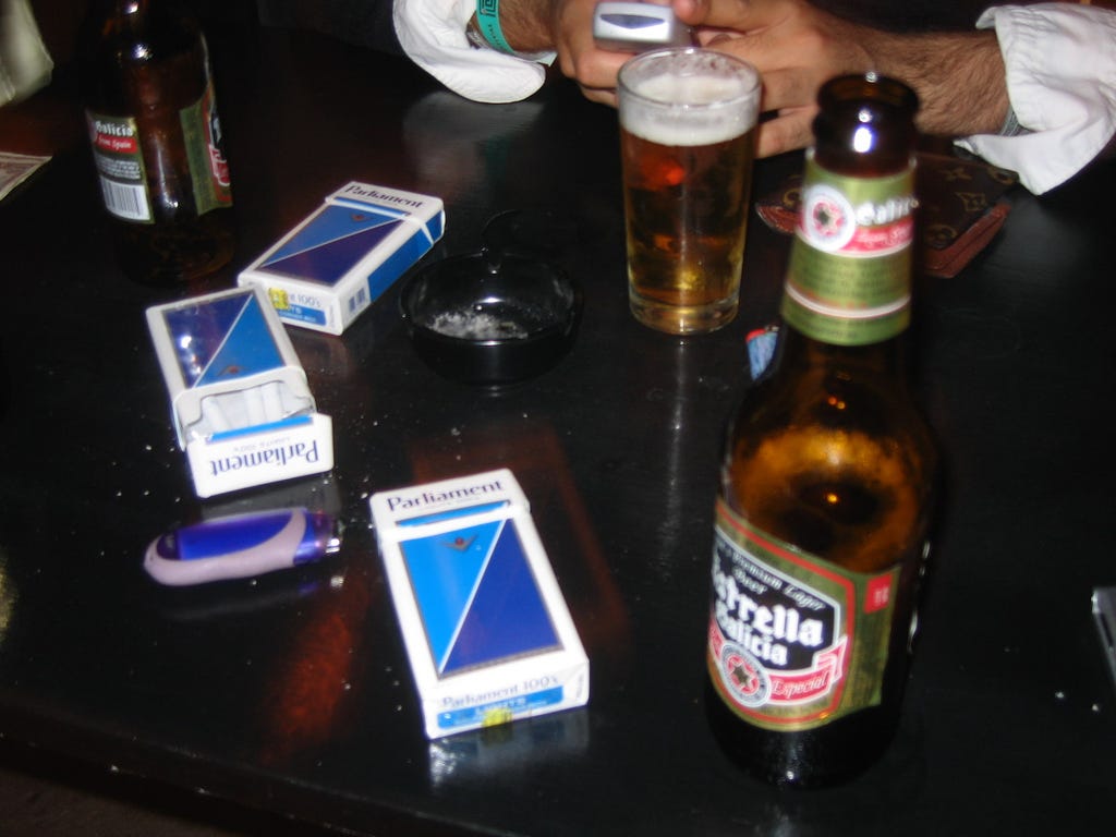 Alcohol Ciggarettes - Smoke And Drink , HD Wallpaper & Backgrounds