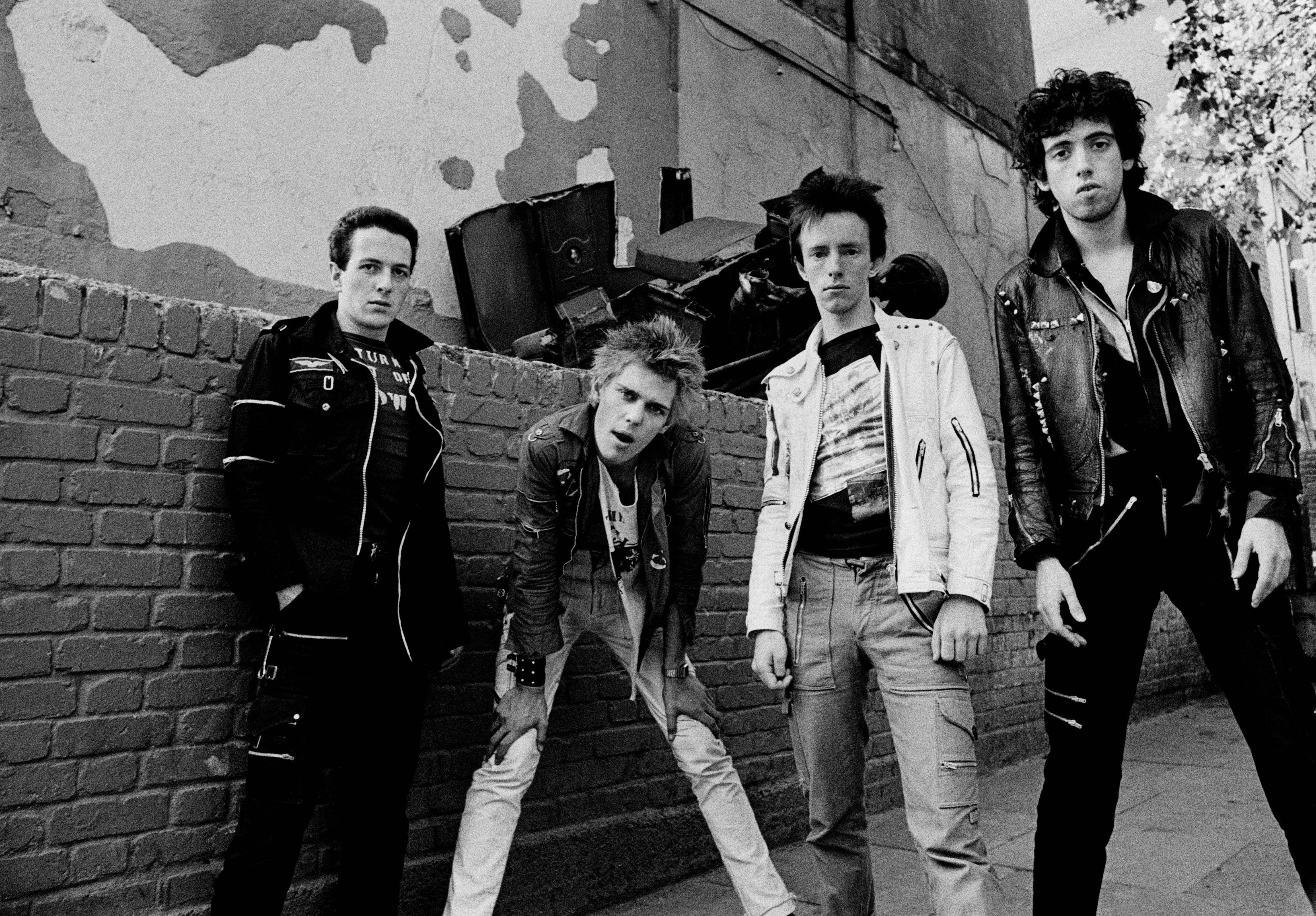 The Clash Wallpapers - Clash Punk , HD Wallpaper & Backgrounds