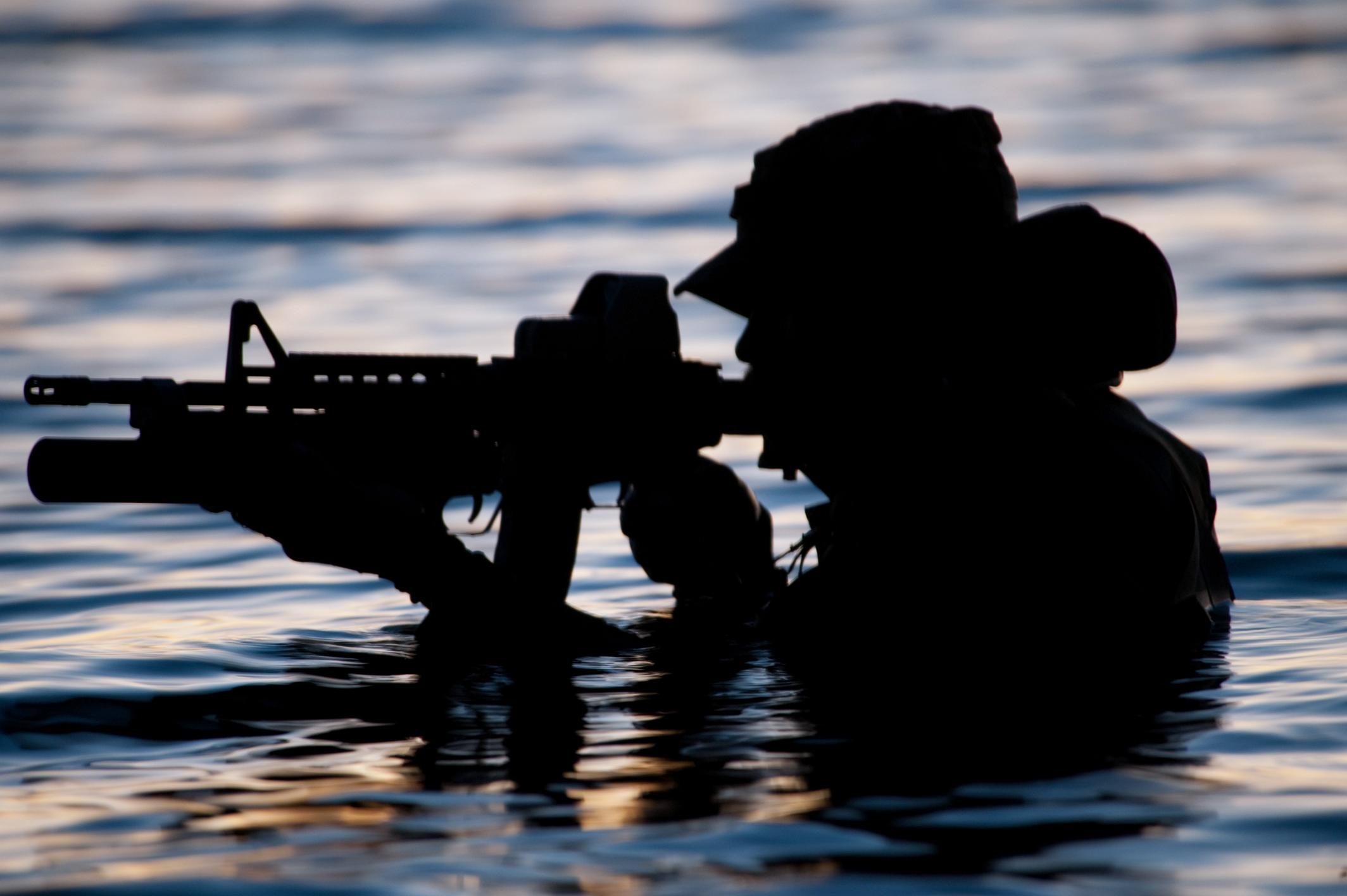 Navy Seal Wallpaper Picserio - Navy Seal Emerging From Water , HD Wallpaper & Backgrounds