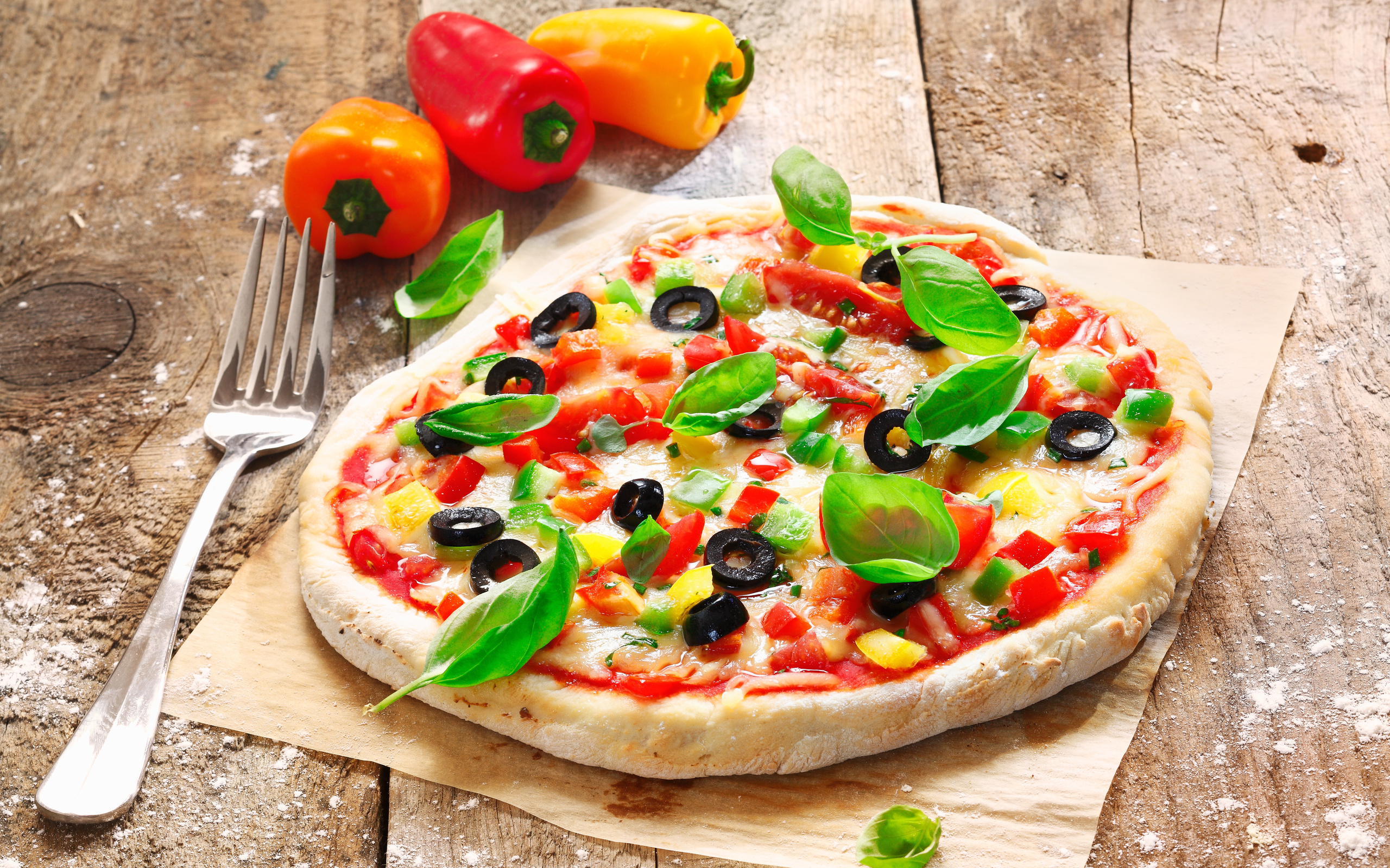 Pizza Olives Dough Tomato Fork Wallpaper - Pizza Italia , HD Wallpaper & Backgrounds