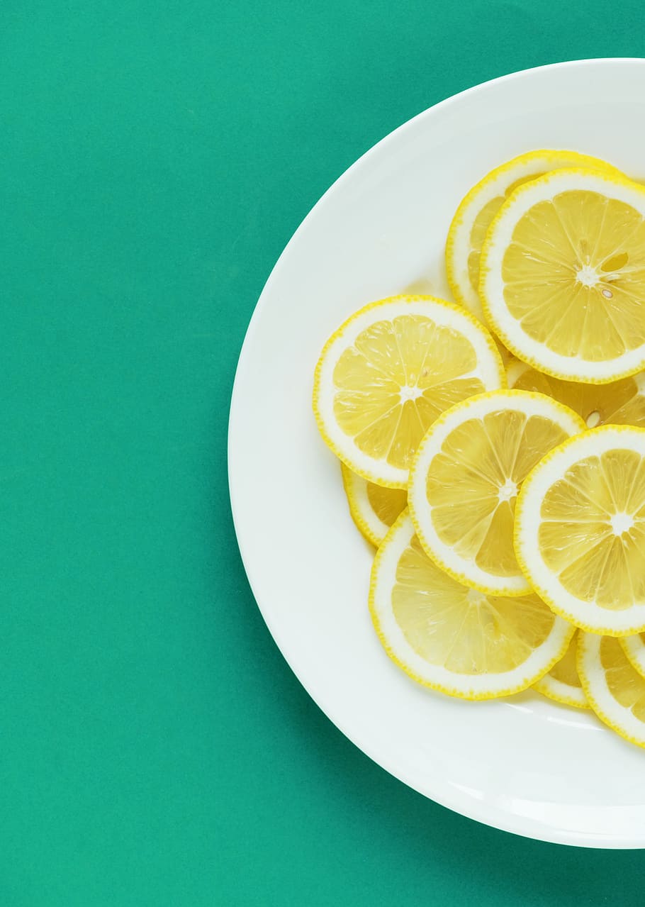 Slices Of Lemon On White Plate, Acid, Background, Citric, - Slices Of Lemon , HD Wallpaper & Backgrounds