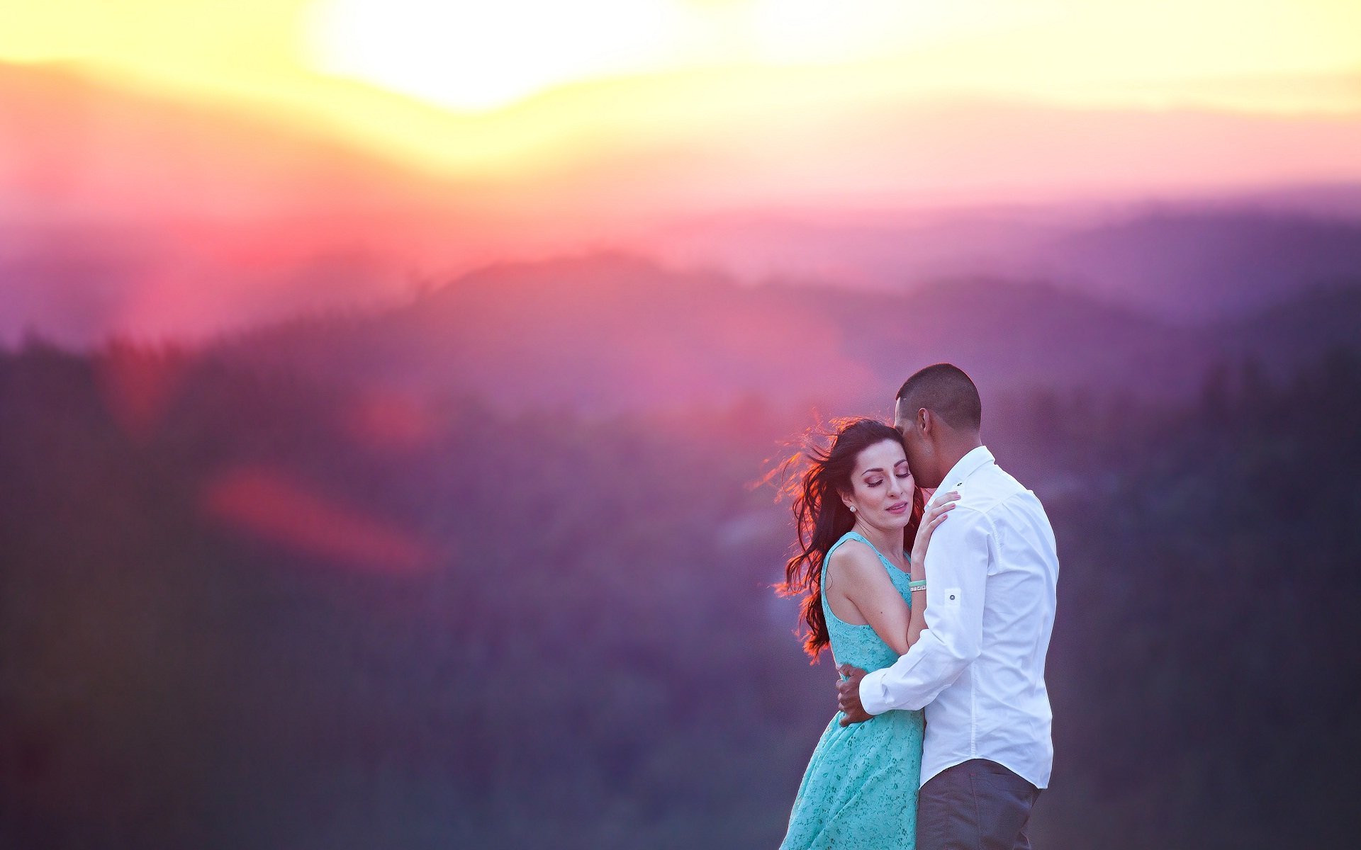 Inspire Hugs Is Most Beautiful Part Of Love For Couple - Photograph , HD Wallpaper & Backgrounds
