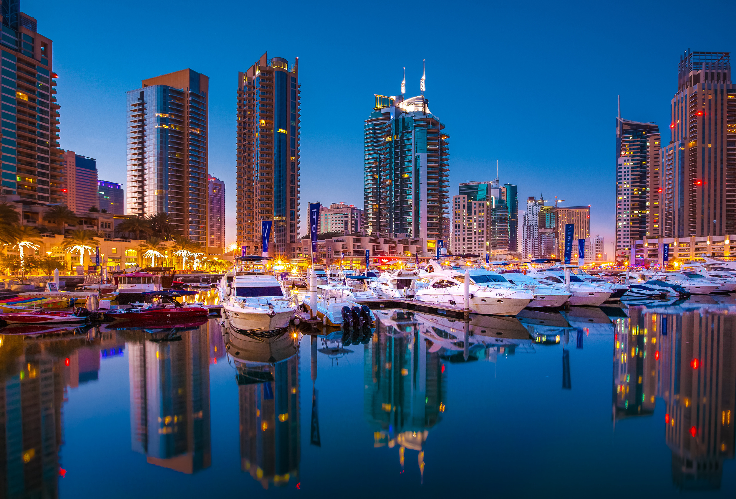 Dubai Marina Walk - Emaar , HD Wallpaper & Backgrounds