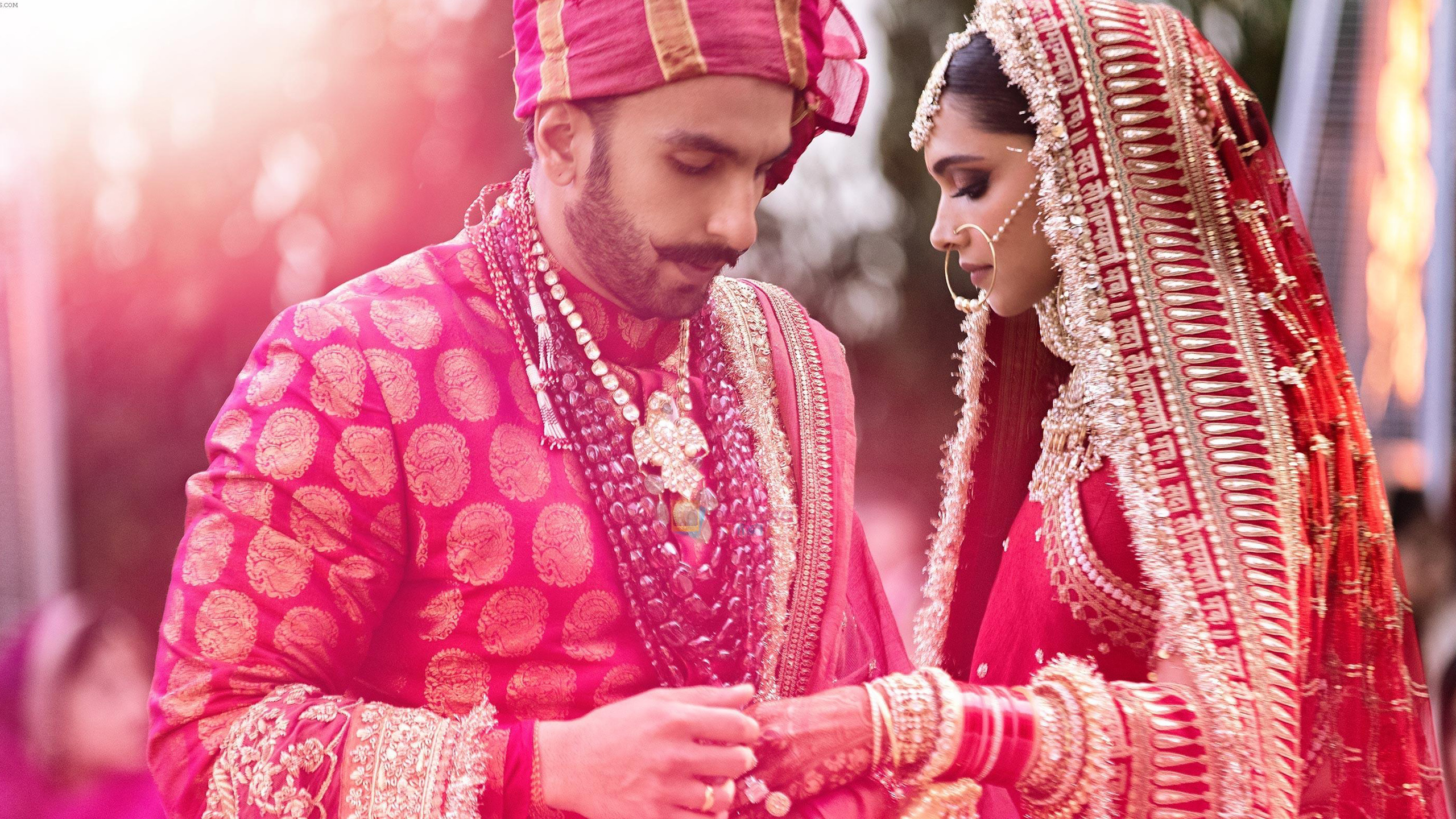 Marriage Ceremony Image Of Ranveer Singh With Deepika - Ranveer Singh And Deepika Wedding , HD Wallpaper & Backgrounds