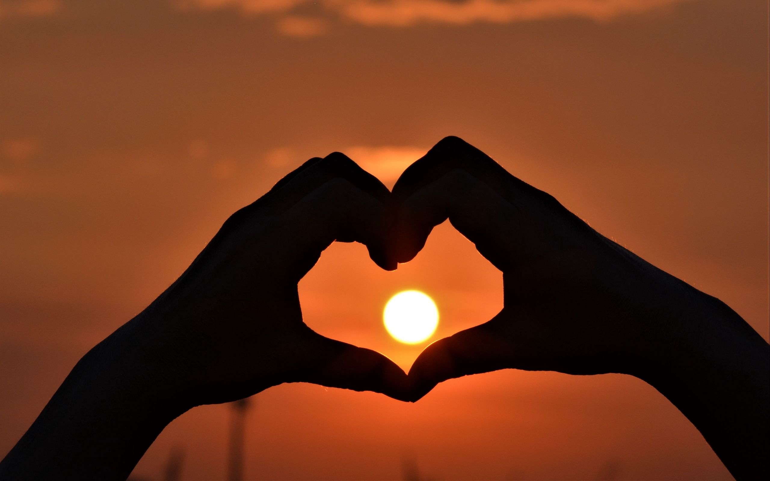 Download Wallpaper Hands, Heart, Sun, Sunset, Love , HD Wallpaper & Backgrounds