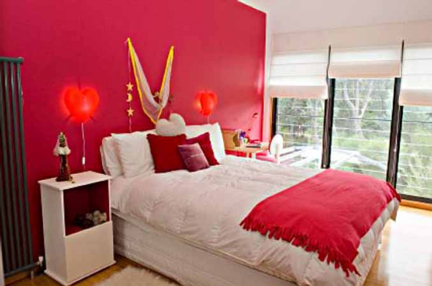 Tags Bed Bedroom Bedroom Wall Bedroom Wallpaper Girls - Red Bedroom Ideas For Girls , HD Wallpaper & Backgrounds