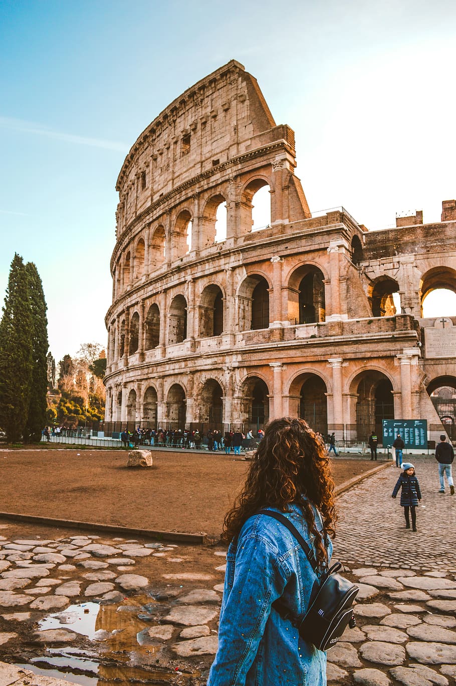 Woman Standing Near Colosseum, Rome, Human, Person, - Colosseum , HD Wallpaper & Backgrounds