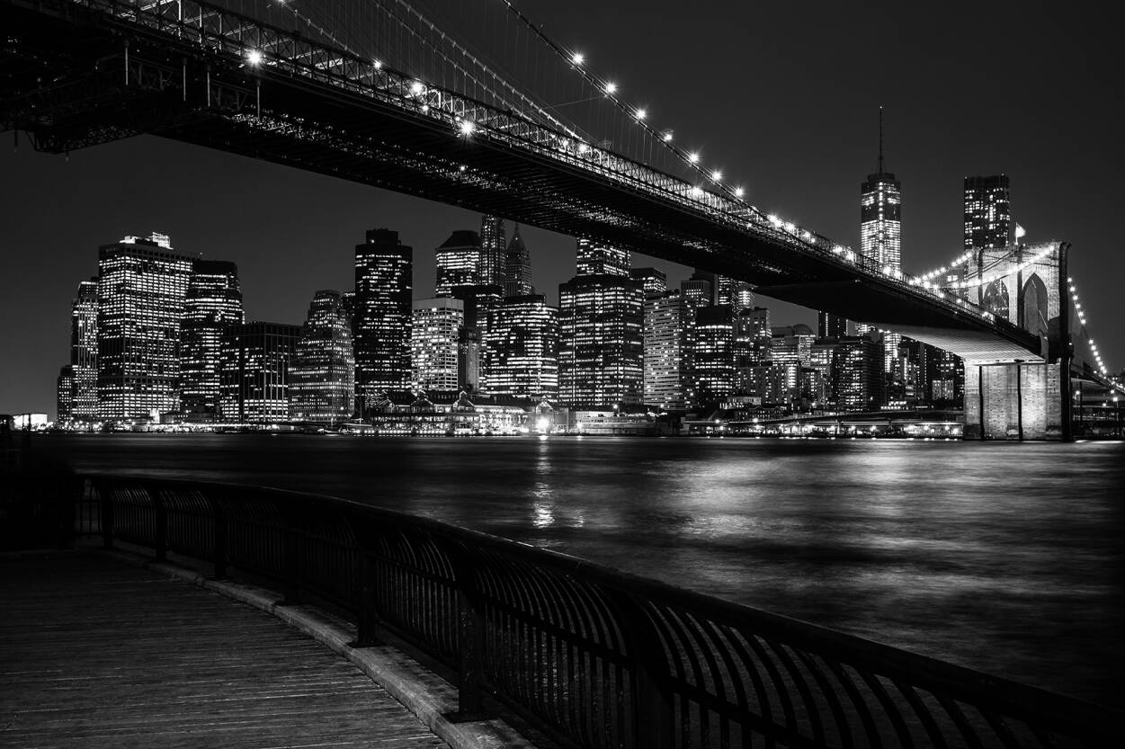 Architects Paper Photo Wallpaper Brooklyn Bridge By - Bridge Night , HD Wallpaper & Backgrounds