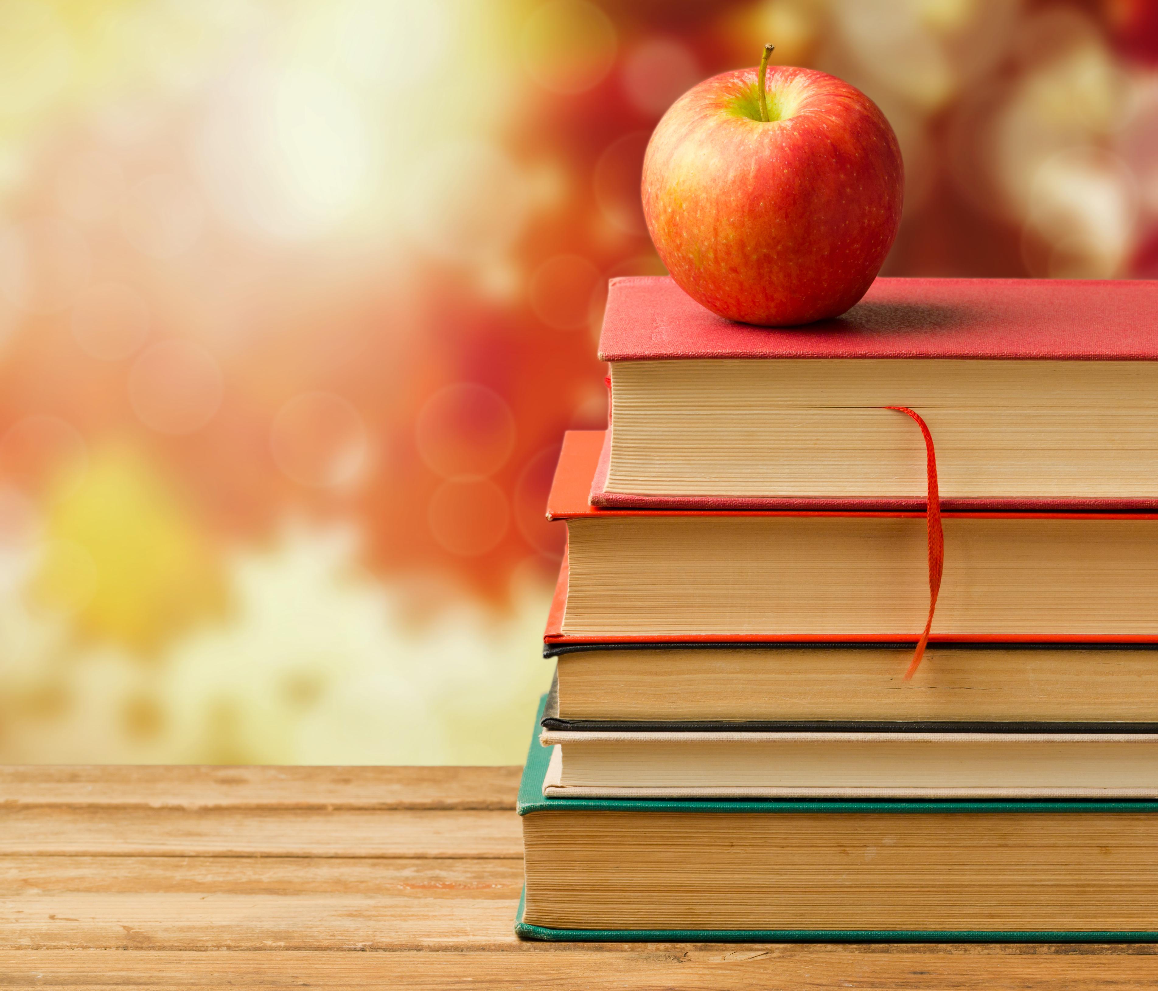 Apple Fruit On Books , HD Wallpaper & Backgrounds