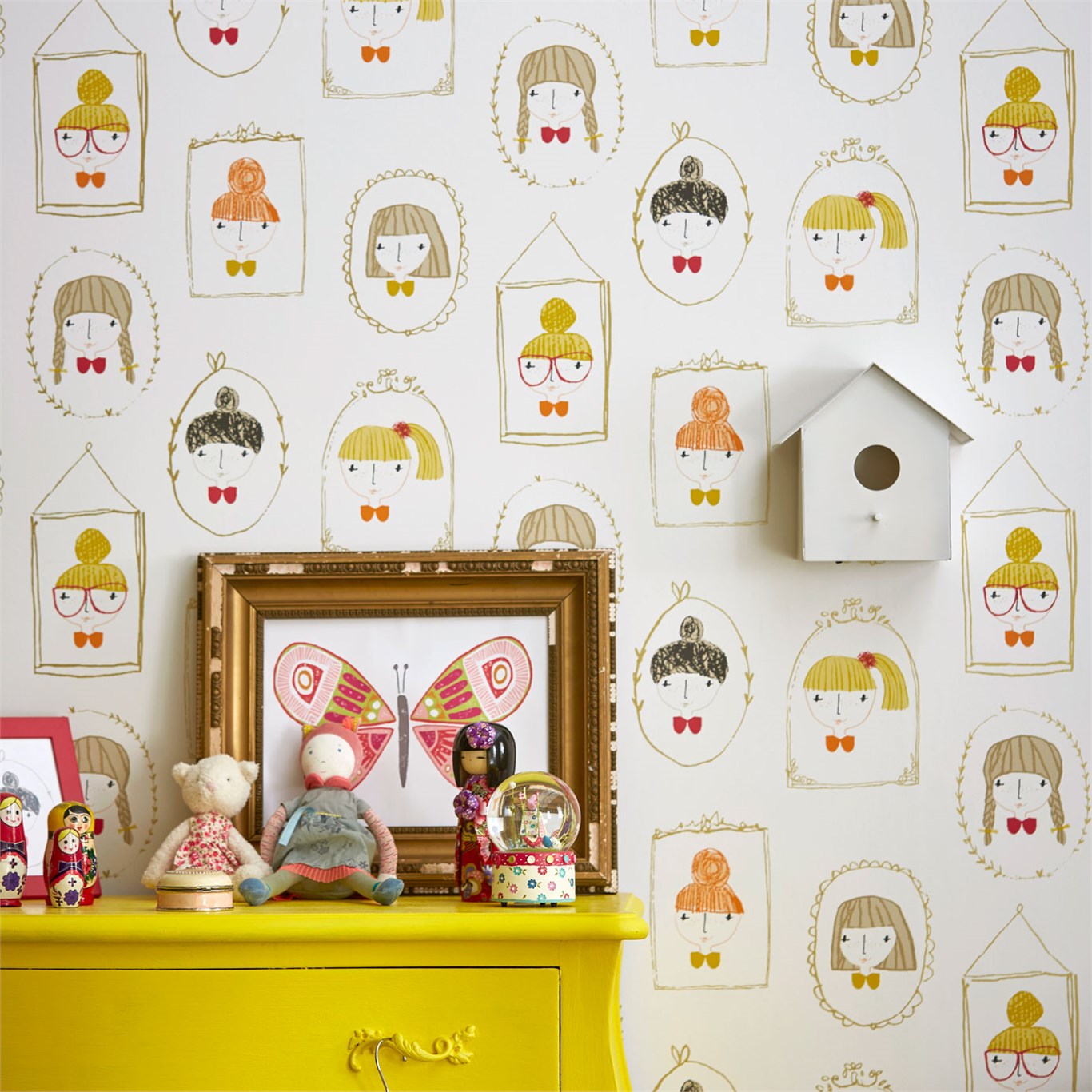 Hello Dolly, A Wallpaper By Scion, Part Of The Guess - Papier Peint Chambre Denfant , HD Wallpaper & Backgrounds
