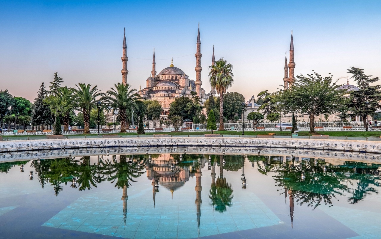 Sultan Ahmed Mosque Istanbul Wallpapers - The Blue Mosque , HD Wallpaper & Backgrounds