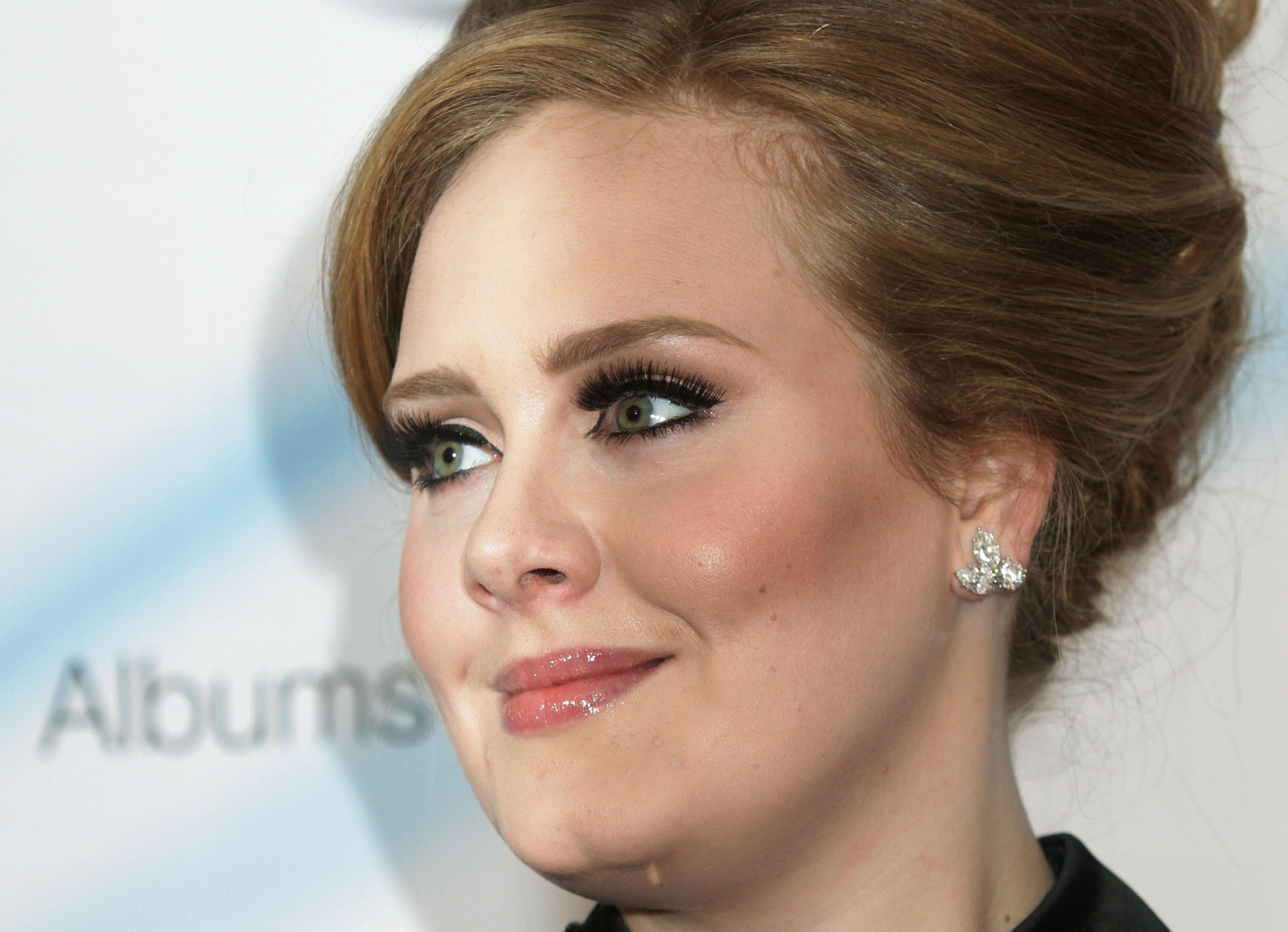 Adele 7 Desktop Wallpaper - Celeb Quotes About Breakups , HD Wallpaper & Backgrounds