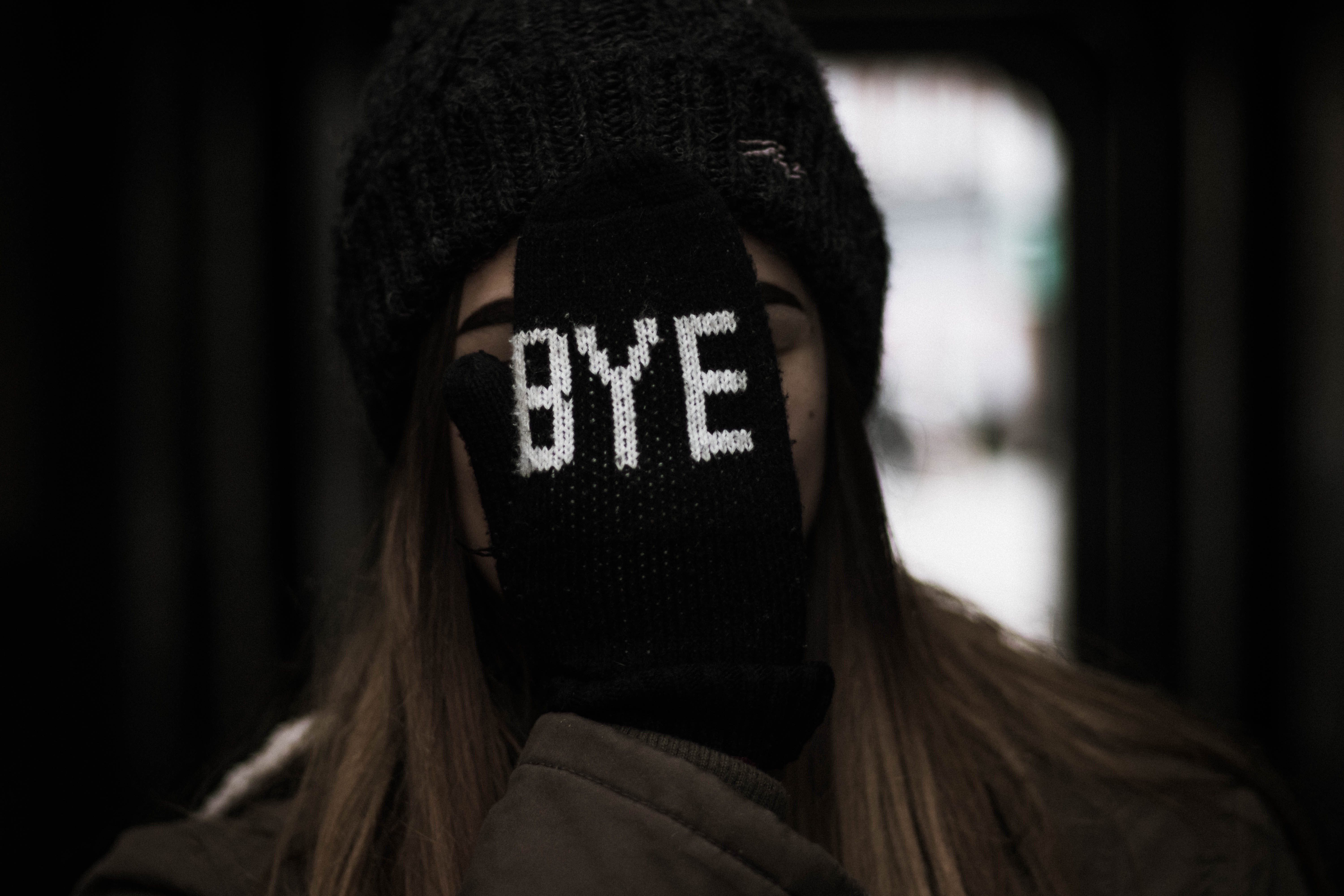 Girl Bye Saying After Breakup Sad Wallpaper For Whatsapp - Sad Dps For Girls , HD Wallpaper & Backgrounds