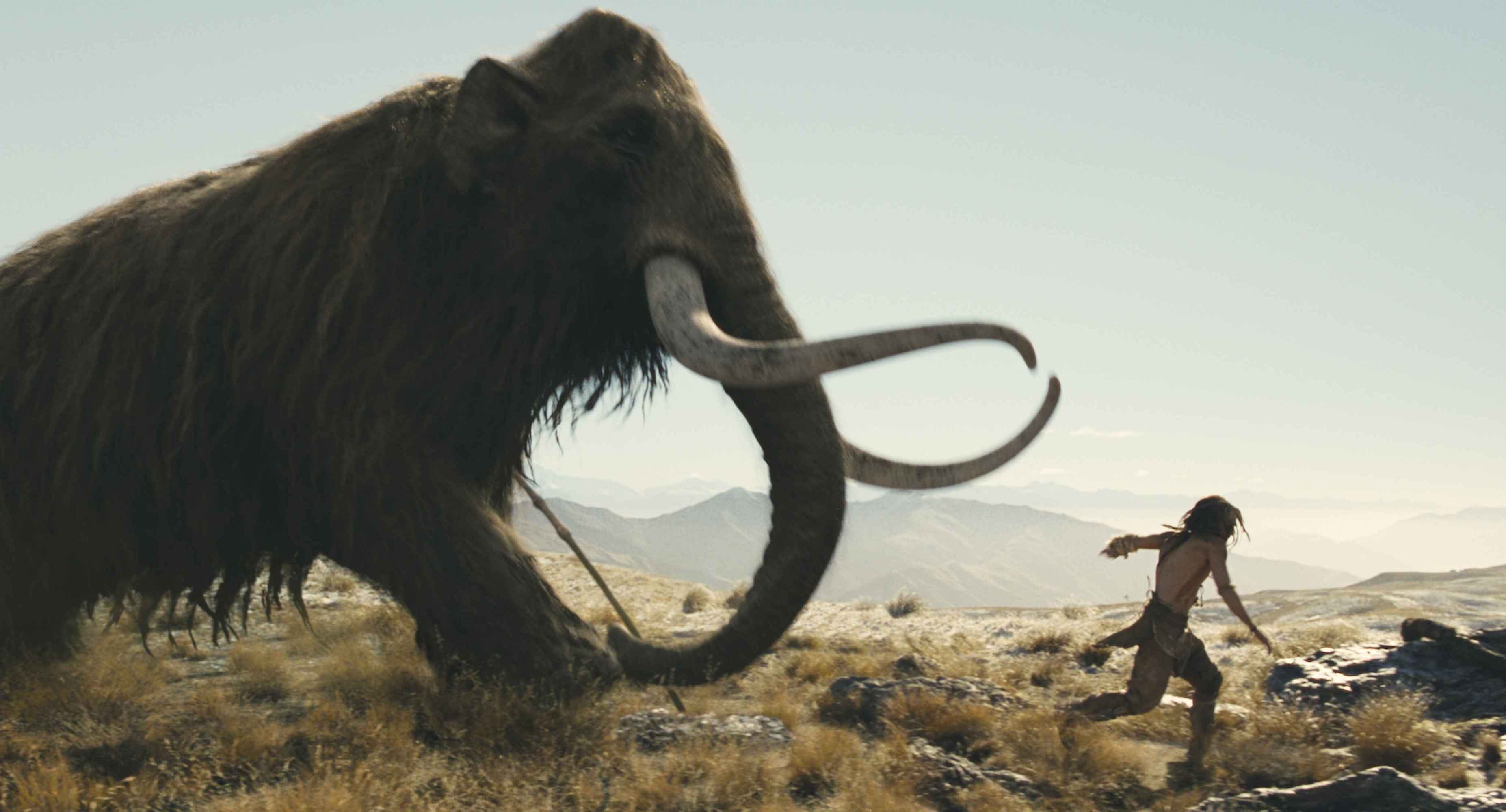 000 Bc The Escape Of A Large Elephant, - Woolly Mammoth 10000 Bc , HD Wallpaper & Backgrounds