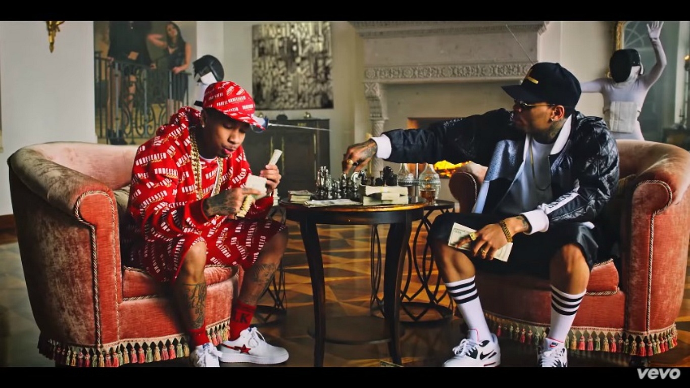 Tyga Wallpaper - Ayo Chris Brown , HD Wallpaper & Backgrounds