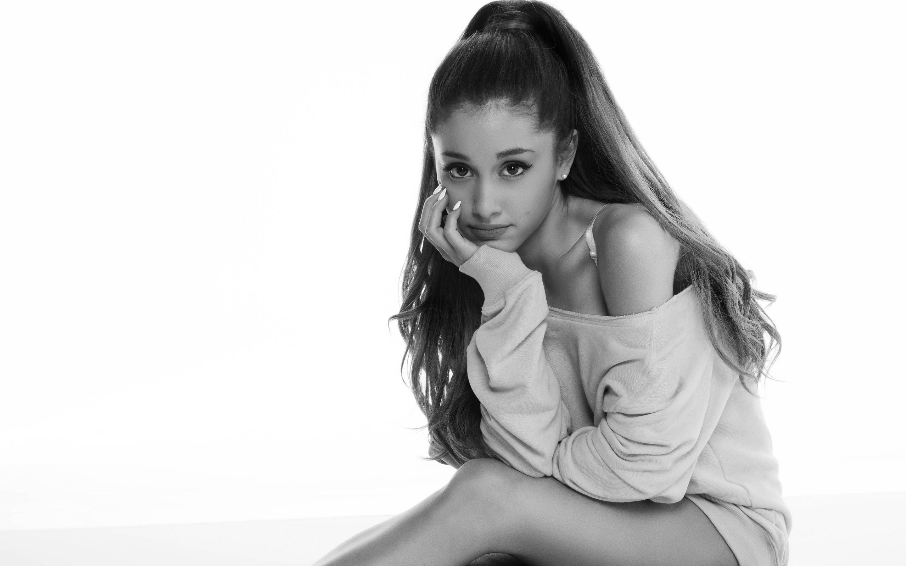 Ariana Grande 4k 8k - Ariana Grande Biografia En Ingles , HD Wallpaper & Backgrounds