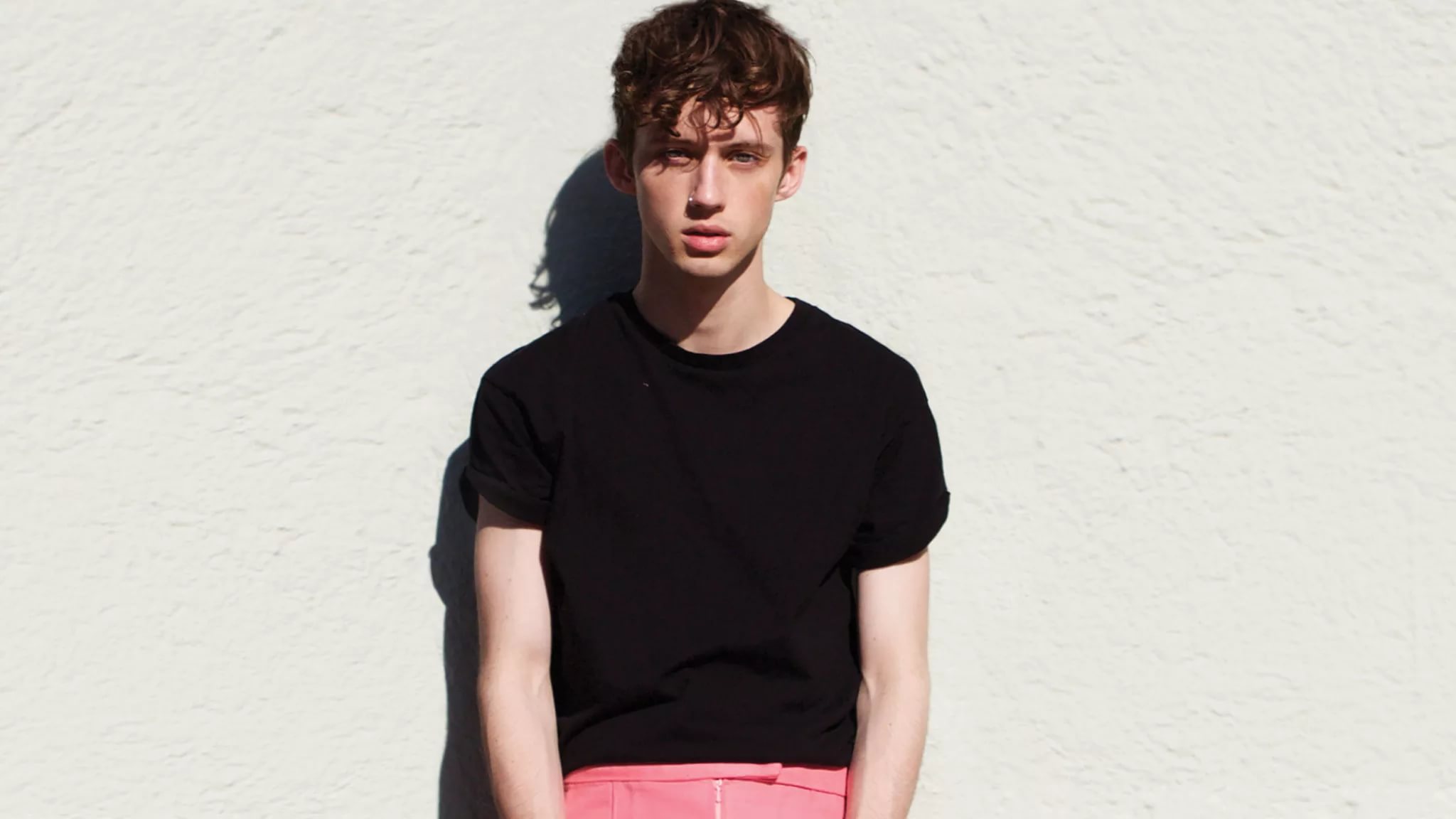 Troye Sivan Background Troye Sivan Computer Wallpaper - Troye Sivan Suburbia Tour Poster , HD Wallpaper & Backgrounds