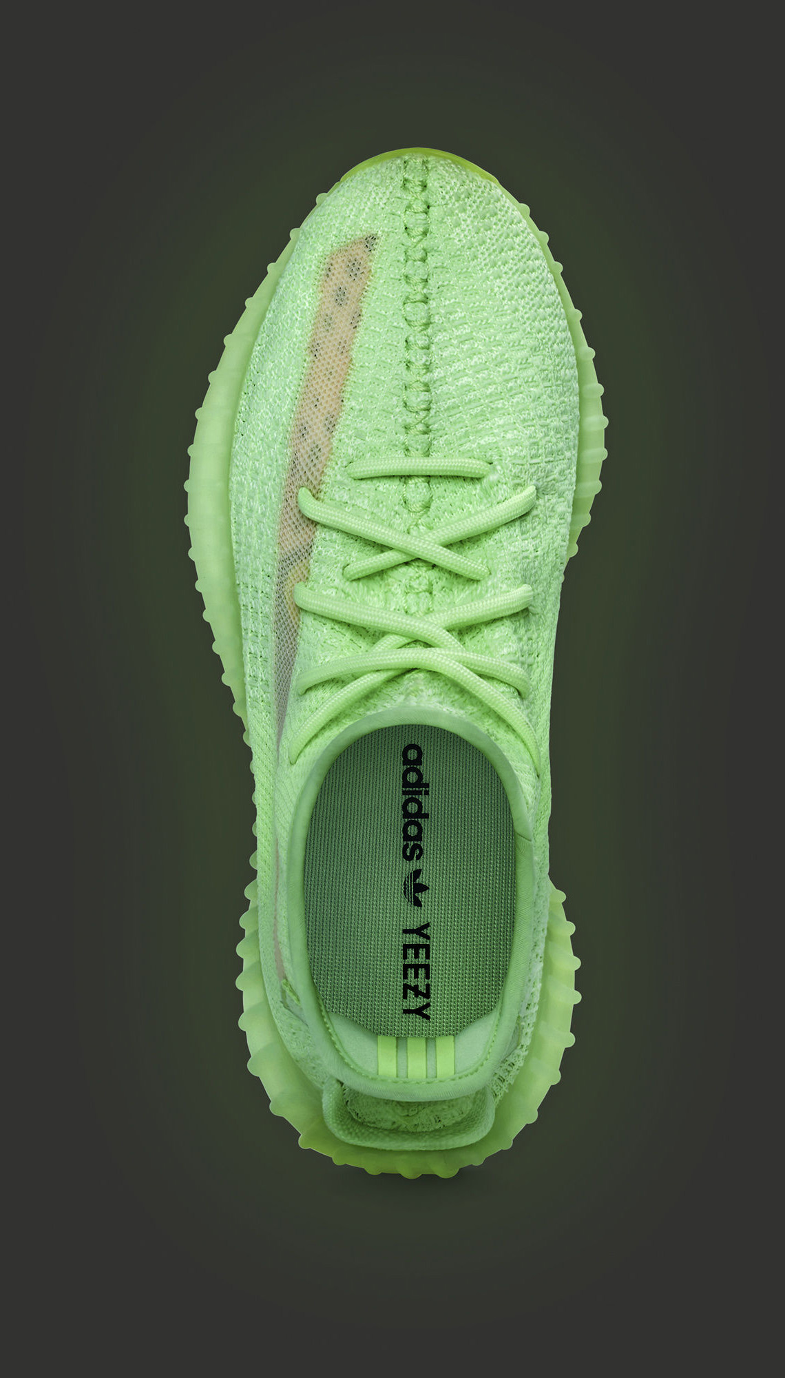 Yeezy Glow On Feet , HD Wallpaper & Backgrounds