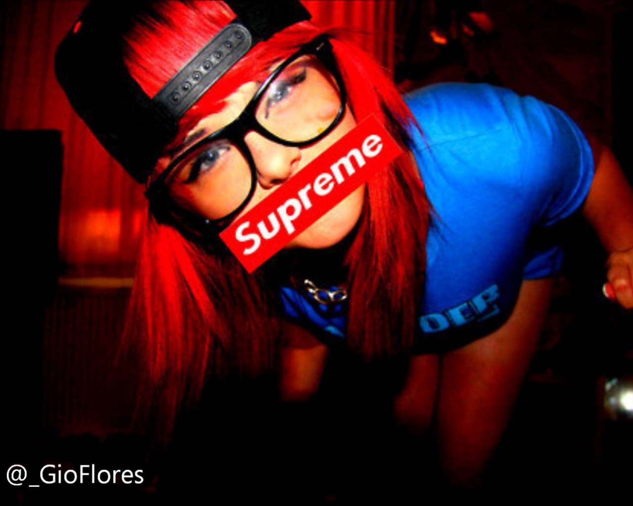 Download Supreme Girl Wallpaper 59 Wallpaper For Your - Supreme Girl Wallpaper Pc , HD Wallpaper & Backgrounds