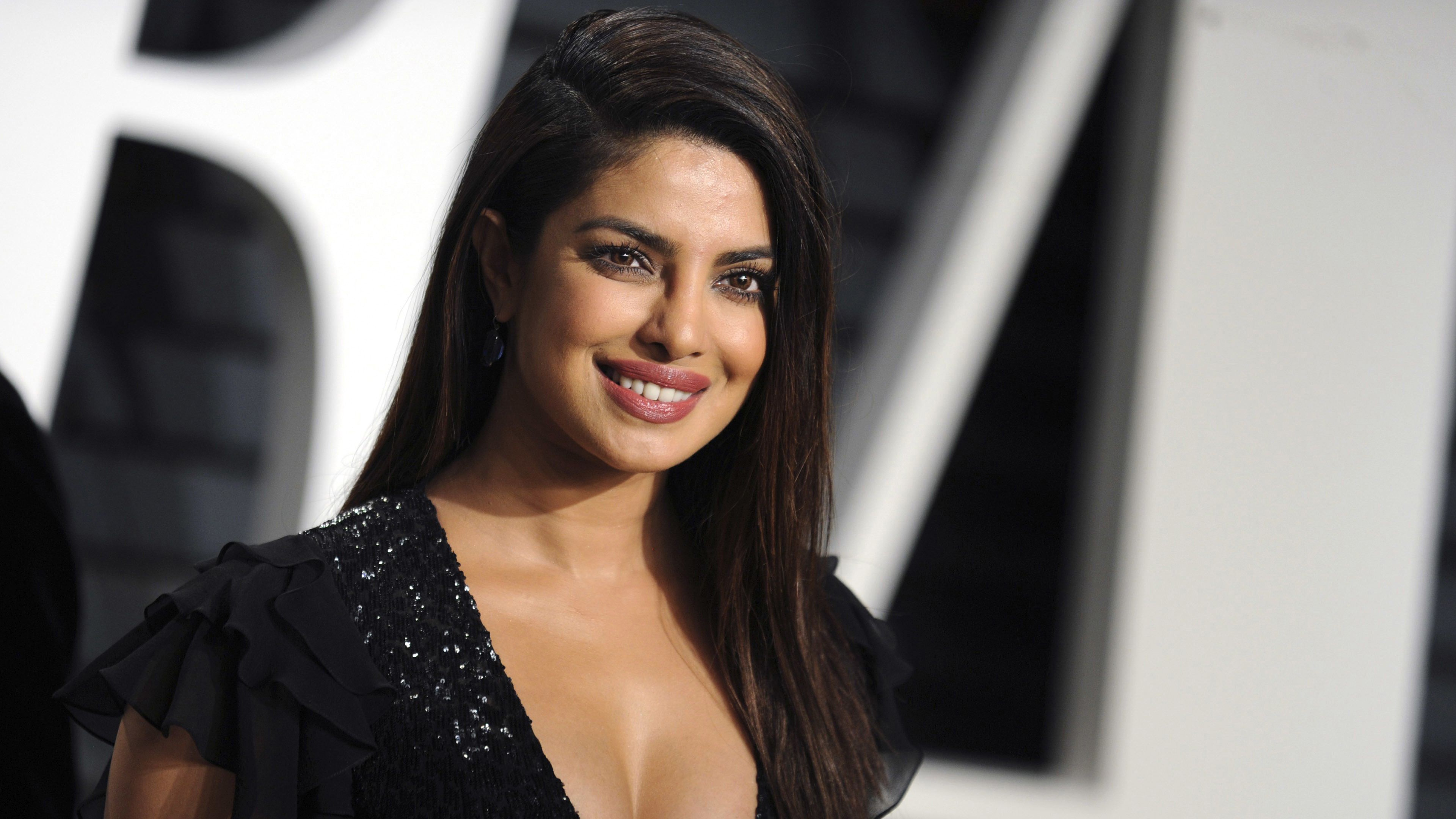 Priyanka Chopra 4k Wallpaper Hd Wallpapers , HD Wallpaper & Backgrounds