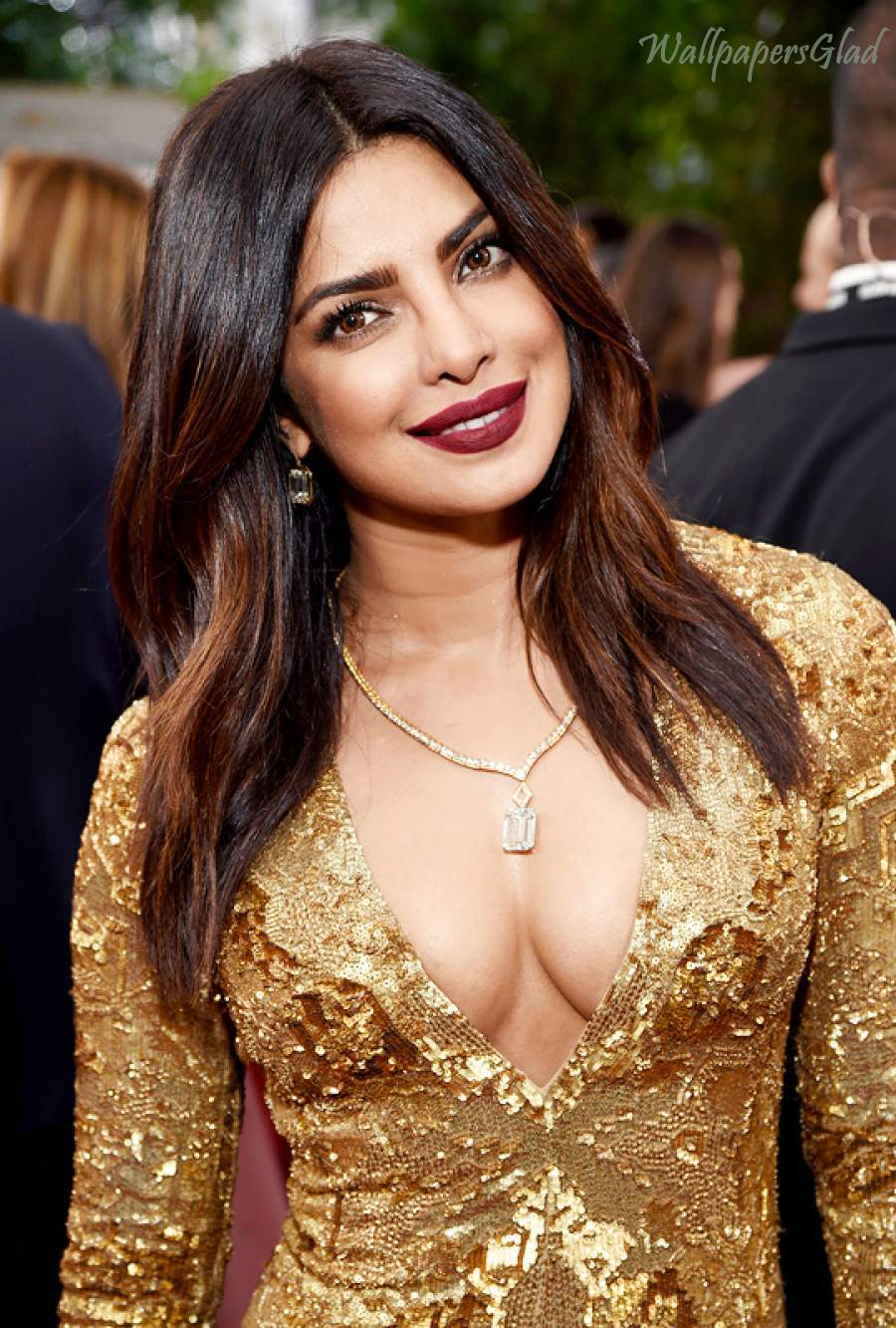 Santabanta Hd Wallpapers 1080p - Priyanka Chopra Hot Nudes , HD Wallpaper & Backgrounds