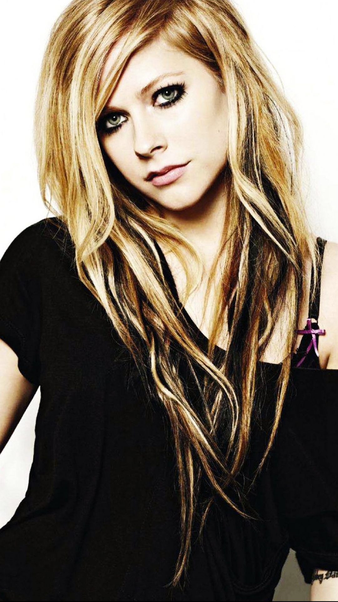 Avril Lavigne Wallpaper Mobile - Mr D From Percy Jackson , HD Wallpaper & Backgrounds