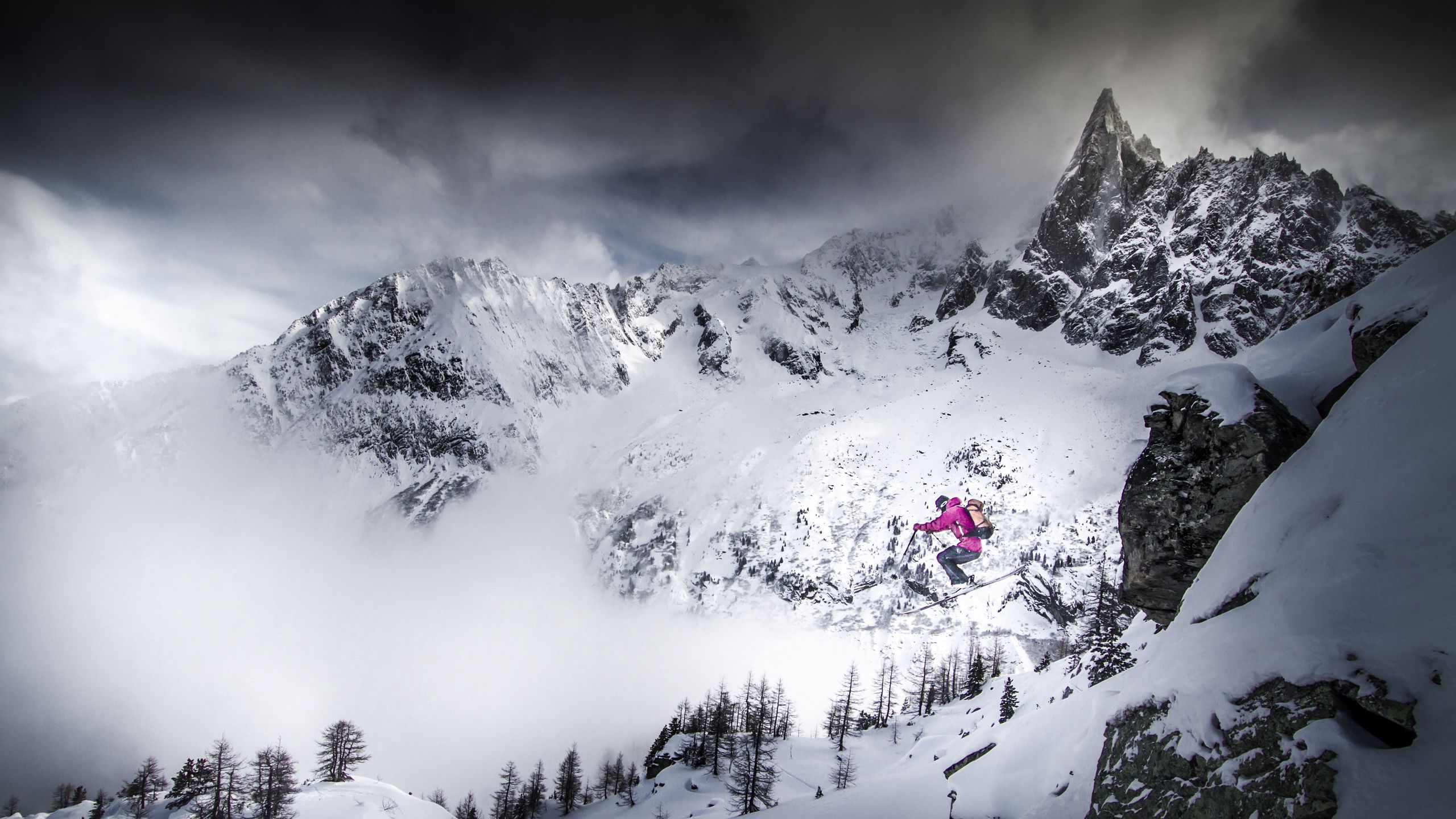 Wallpaper Skiing, Skier, Jump, Mountains, Snow - Ski Wallpaper 4k , HD Wallpaper & Backgrounds