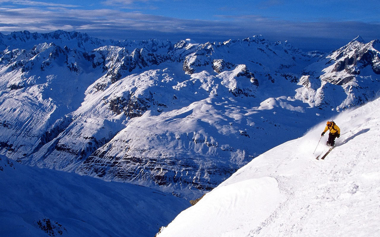 Ski Mountain Wallpaper - Mountain Wallpaper Skiing , HD Wallpaper & Backgrounds