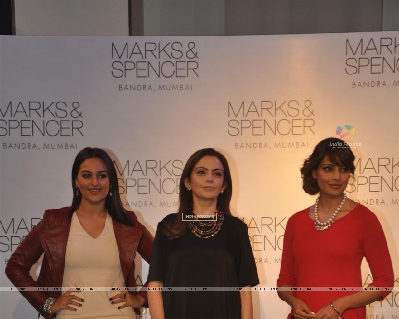 Marks And Spencer Wallpaper - Woman , HD Wallpaper & Backgrounds