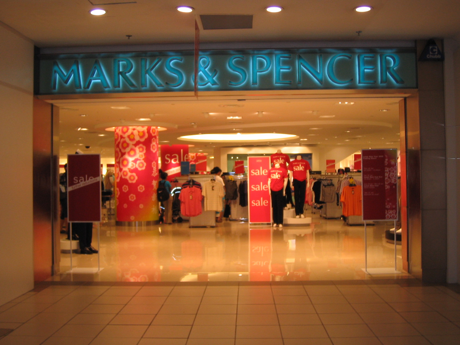 Marks & Spencer Store, Centrepoint Shopping Centre, - Marks And Spencer 2001 , HD Wallpaper & Backgrounds