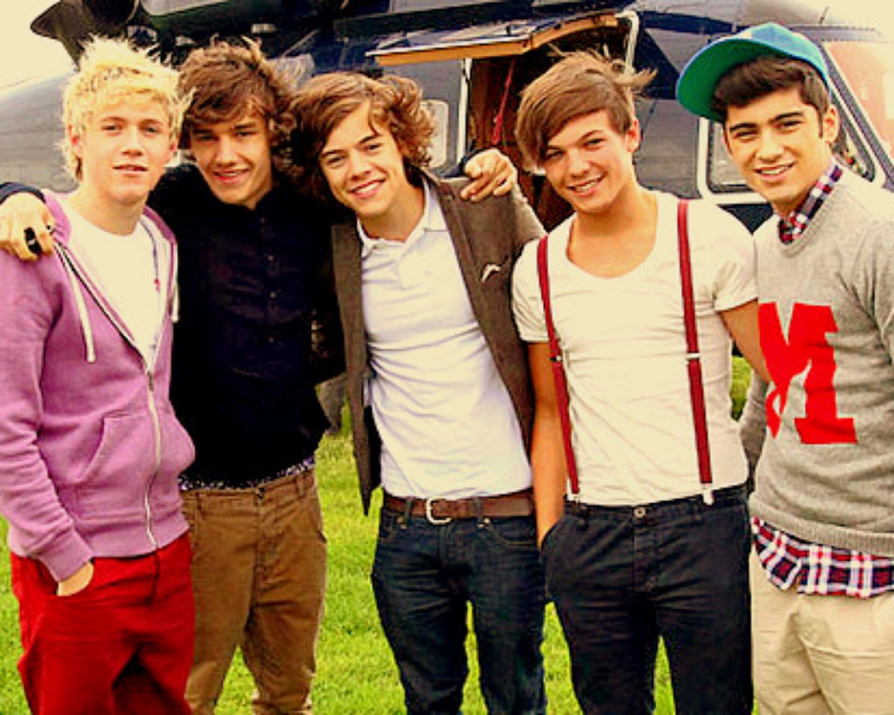 1 Direction Wallpaper - One Direction Boy , HD Wallpaper & Backgrounds