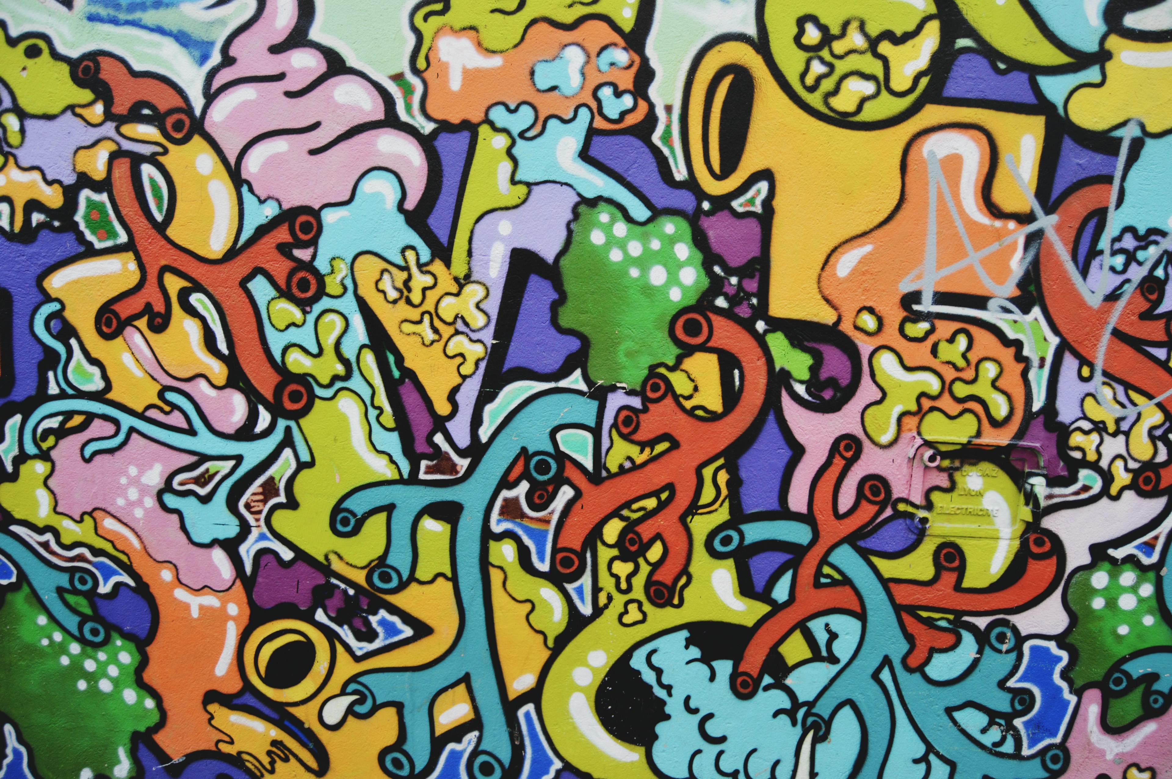 Colourful Graffiti , HD Wallpaper & Backgrounds