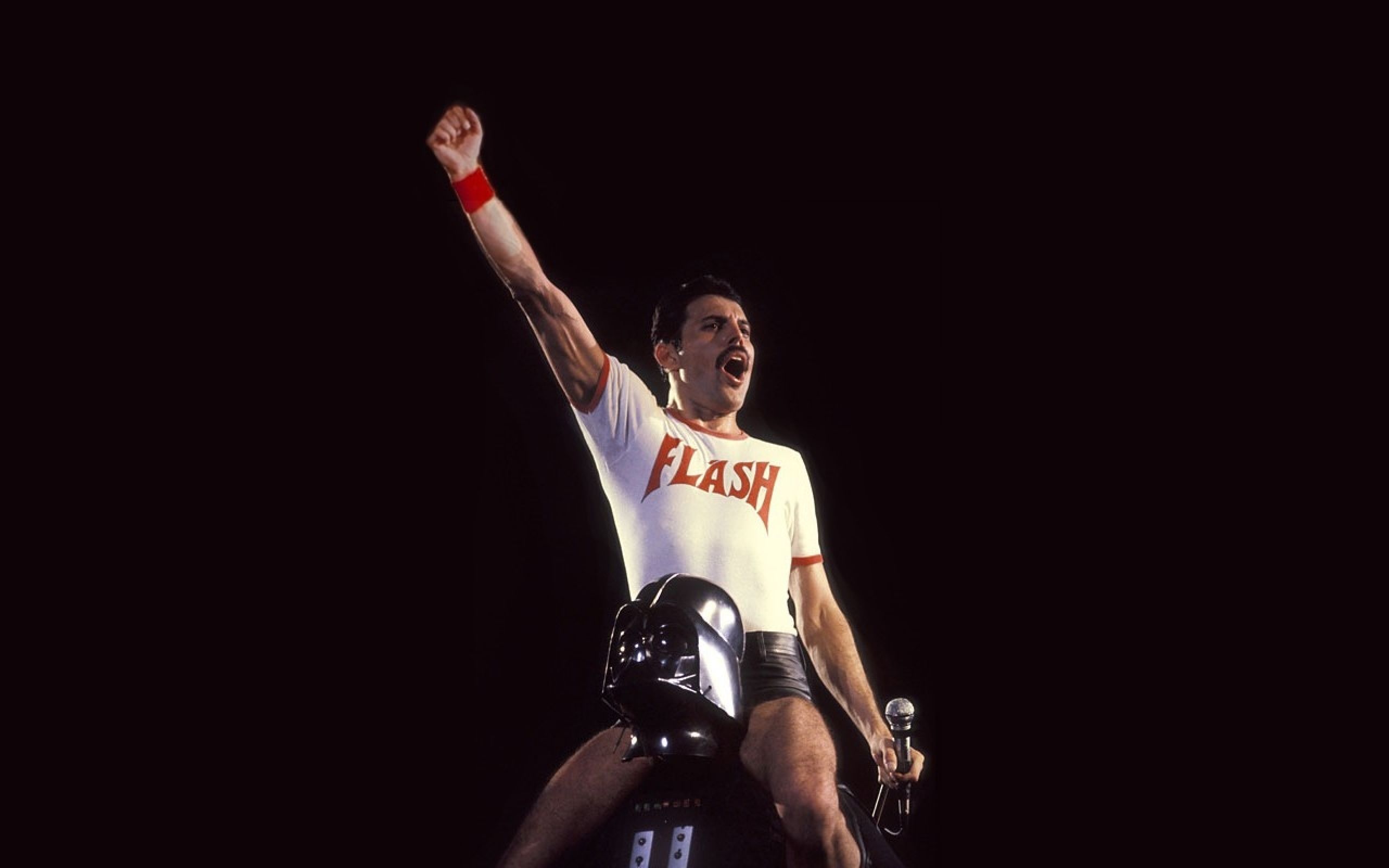 Freddie Mercury 28 Years , HD Wallpaper & Backgrounds