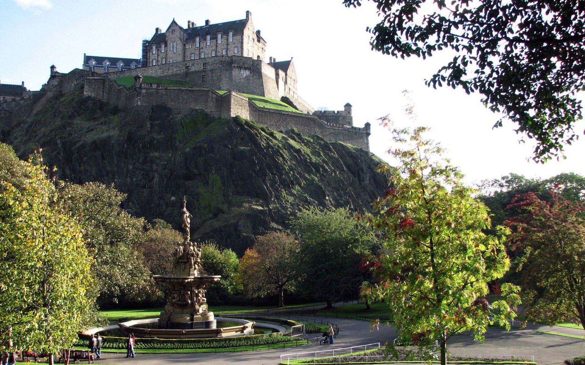 Beautiful Edinburgh Castle In Scotland Wallpaper - Edinburgh Castle , HD Wallpaper & Backgrounds