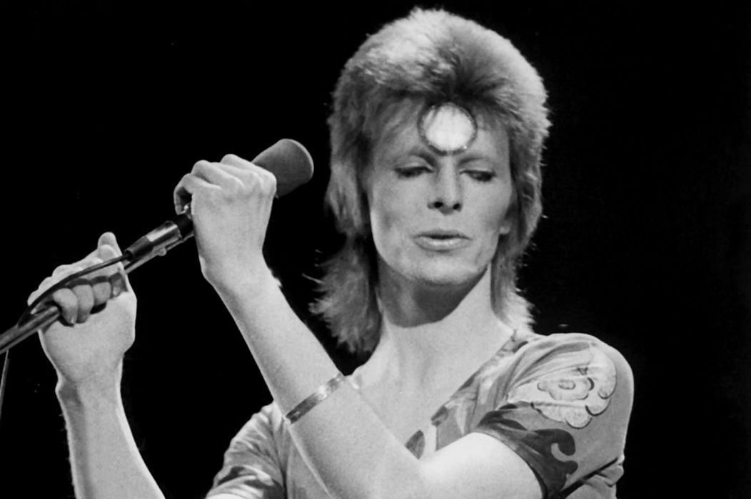 David Bowie Glam Rock Pop Wallpaper - David Bowie Mullet , HD Wallpaper & Backgrounds