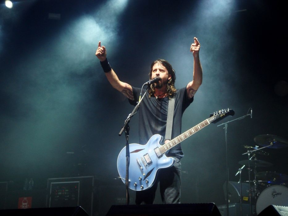 Foo Fighters Dave Grohl Guitar Guitars Concert Concerts - Rock Concert Foo Fighters , HD Wallpaper & Backgrounds