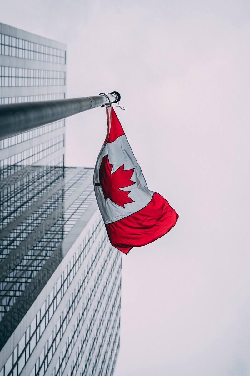 Wallpaper Flag, Canada, Buildings, Skyscrapers, Flagpole - Iphone Canada Flag Wallpaper Hd , HD Wallpaper & Backgrounds