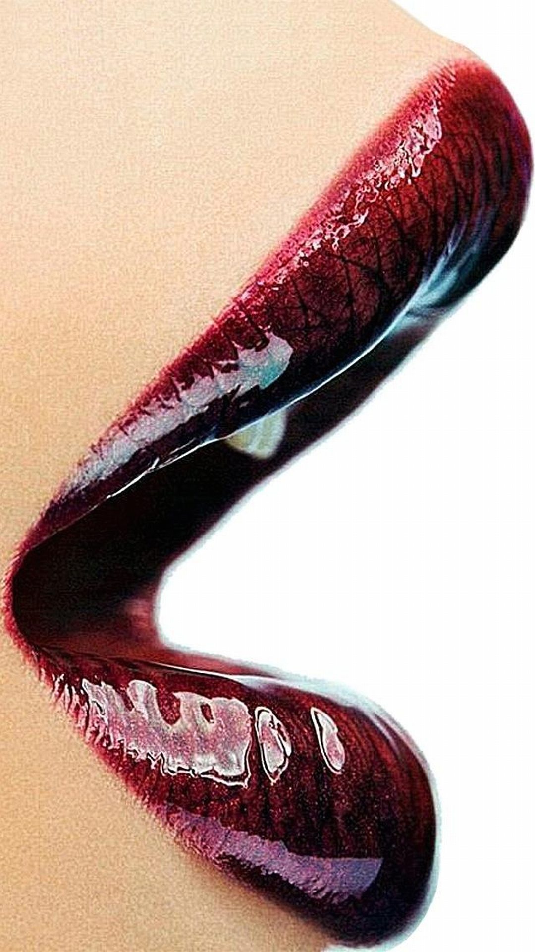 Woman Lips - Kiss Me Lips , HD Wallpaper & Backgrounds