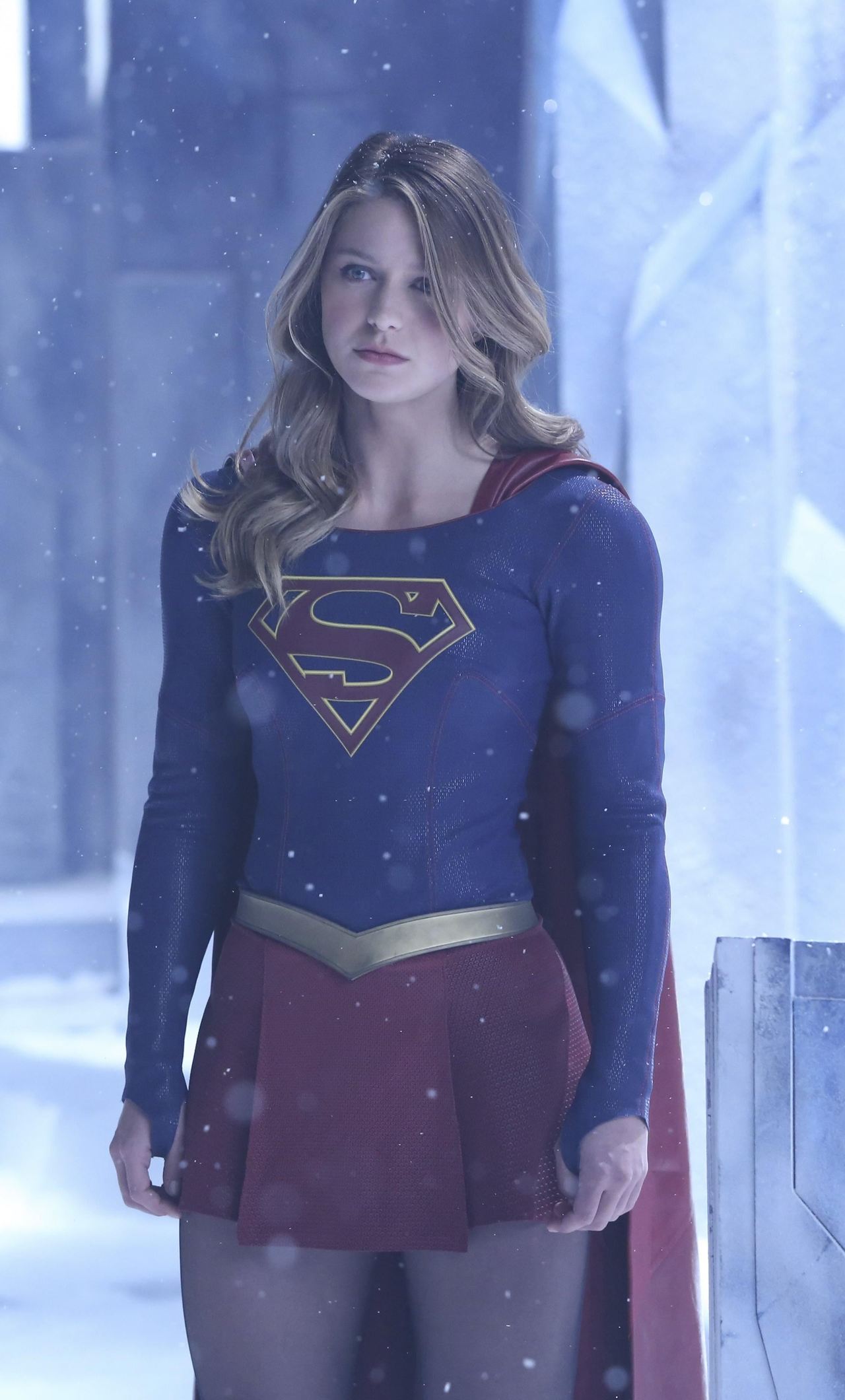 Supergirl Wallpapers Top Free Supergirl Backgrounds - Melissa Benoist And Laura Vandervoort , HD Wallpaper & Backgrounds
