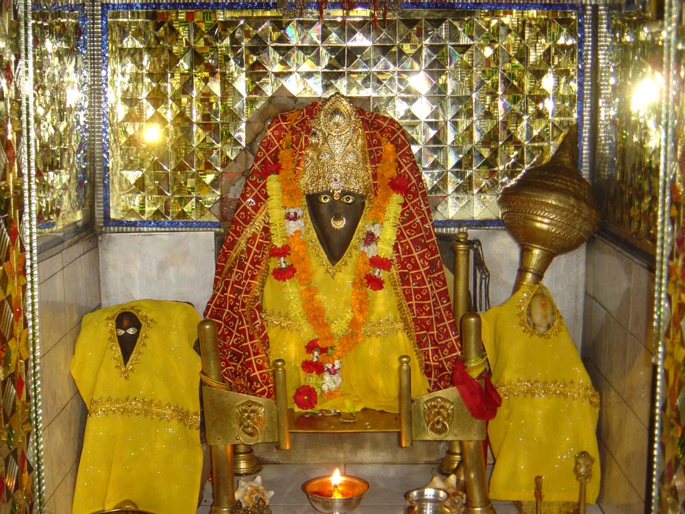 Maa Baglamukhi Temple - Baglamukhi Temple , HD Wallpaper & Backgrounds