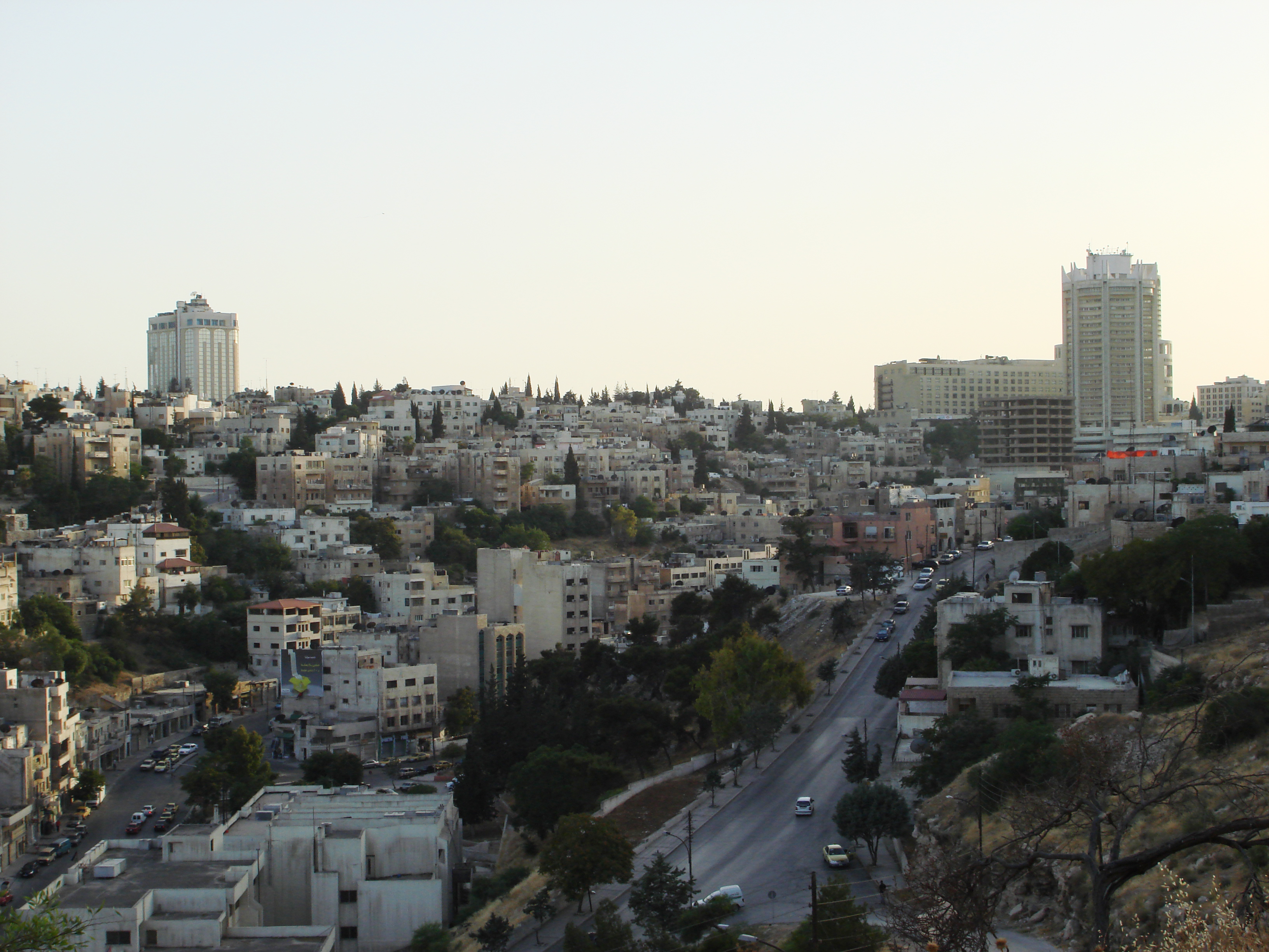 A View Of Jabal Amman And Surrounding Hills - Jabal Amman , HD Wallpaper & Backgrounds