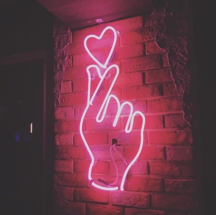 Hand Heart Neon Sign , HD Wallpaper & Backgrounds