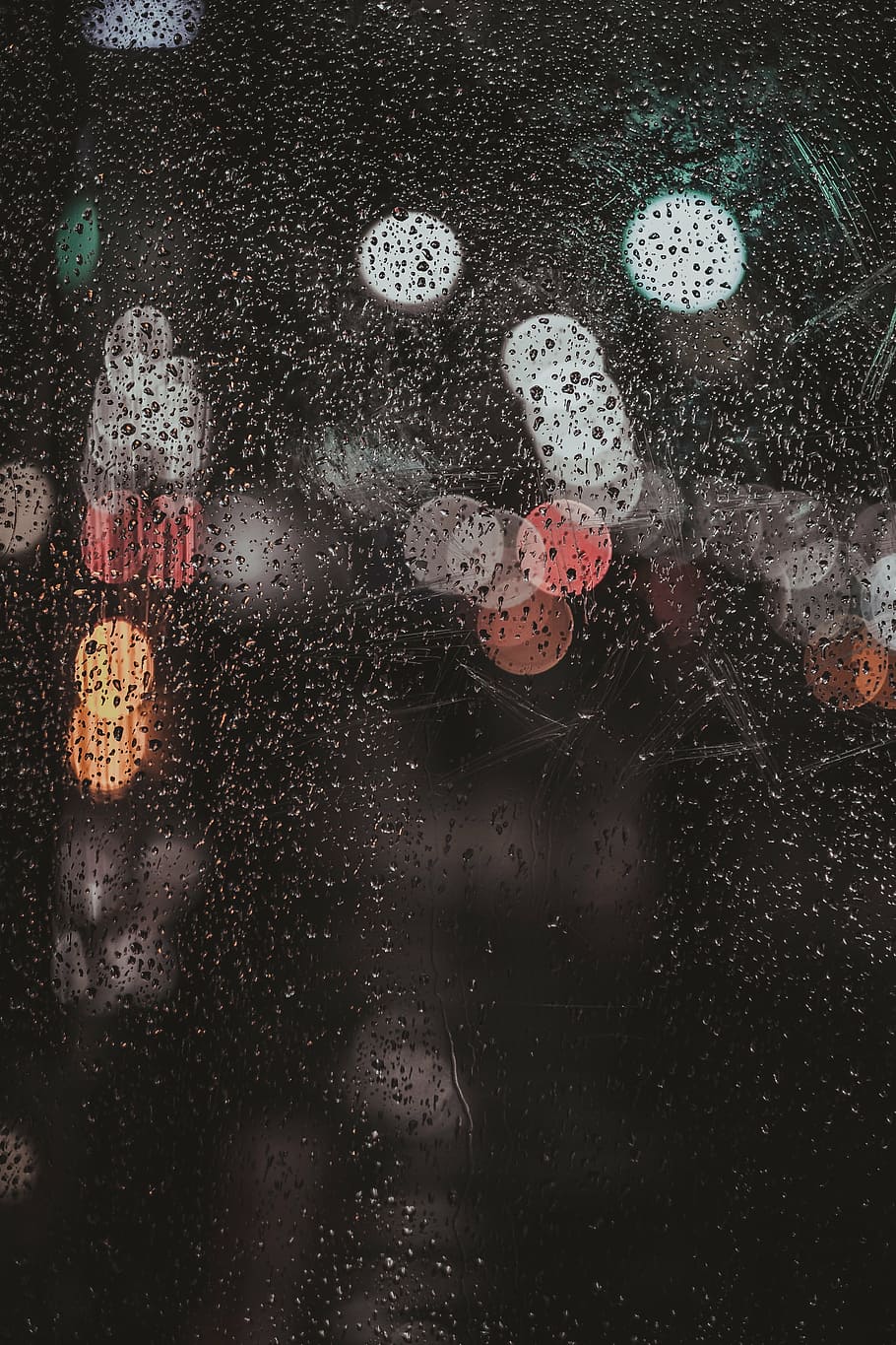 Bokeh Photography Of Glass With Moist, Rain, Dark, - Hujan Di Kaca Mobil Malam Hari , HD Wallpaper & Backgrounds