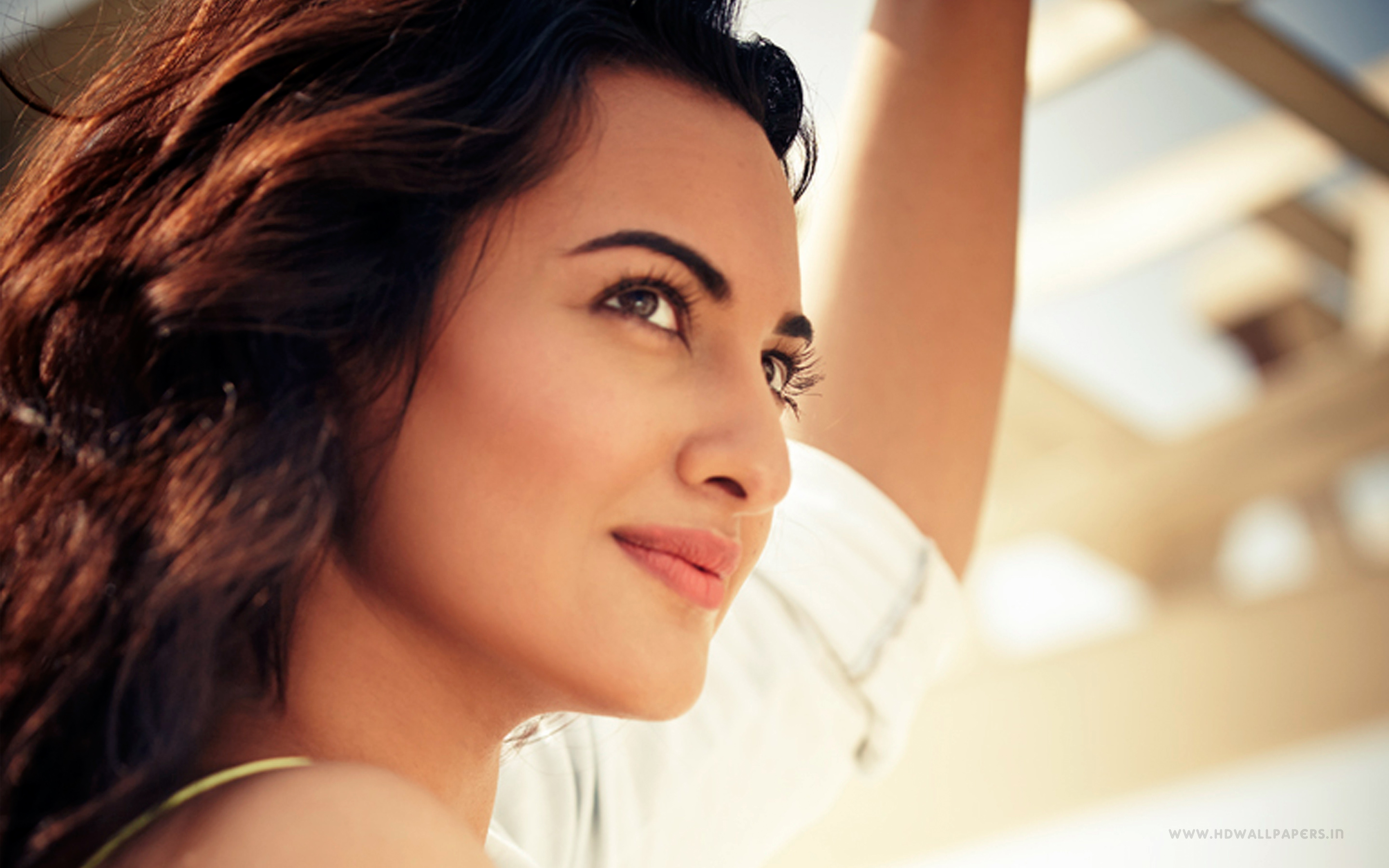 Sonakshi Sinha 21 Wallpaper - Beautiful Wallpaper Sonakshi Sinha , HD Wallpaper & Backgrounds