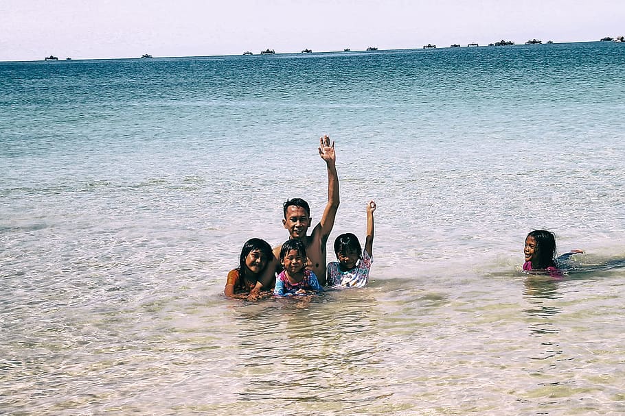 Ocean, Swimming, Beach, Pantai, Trikorabeach, Water, - Personas Nadando Playa , HD Wallpaper & Backgrounds