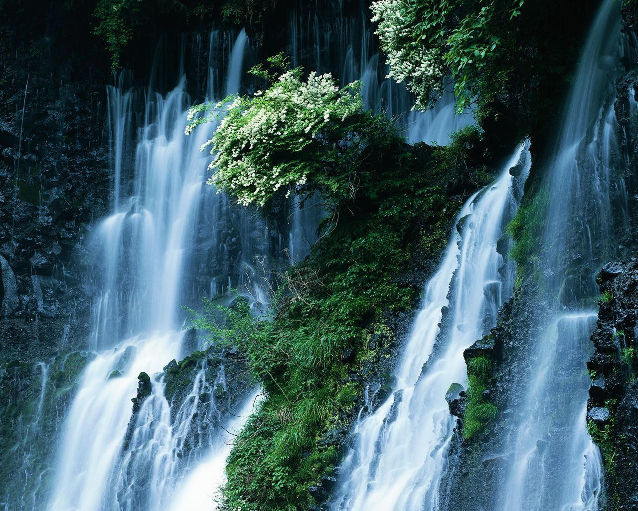 Cute Hd Wallpapers Of Waterfall , HD Wallpaper & Backgrounds