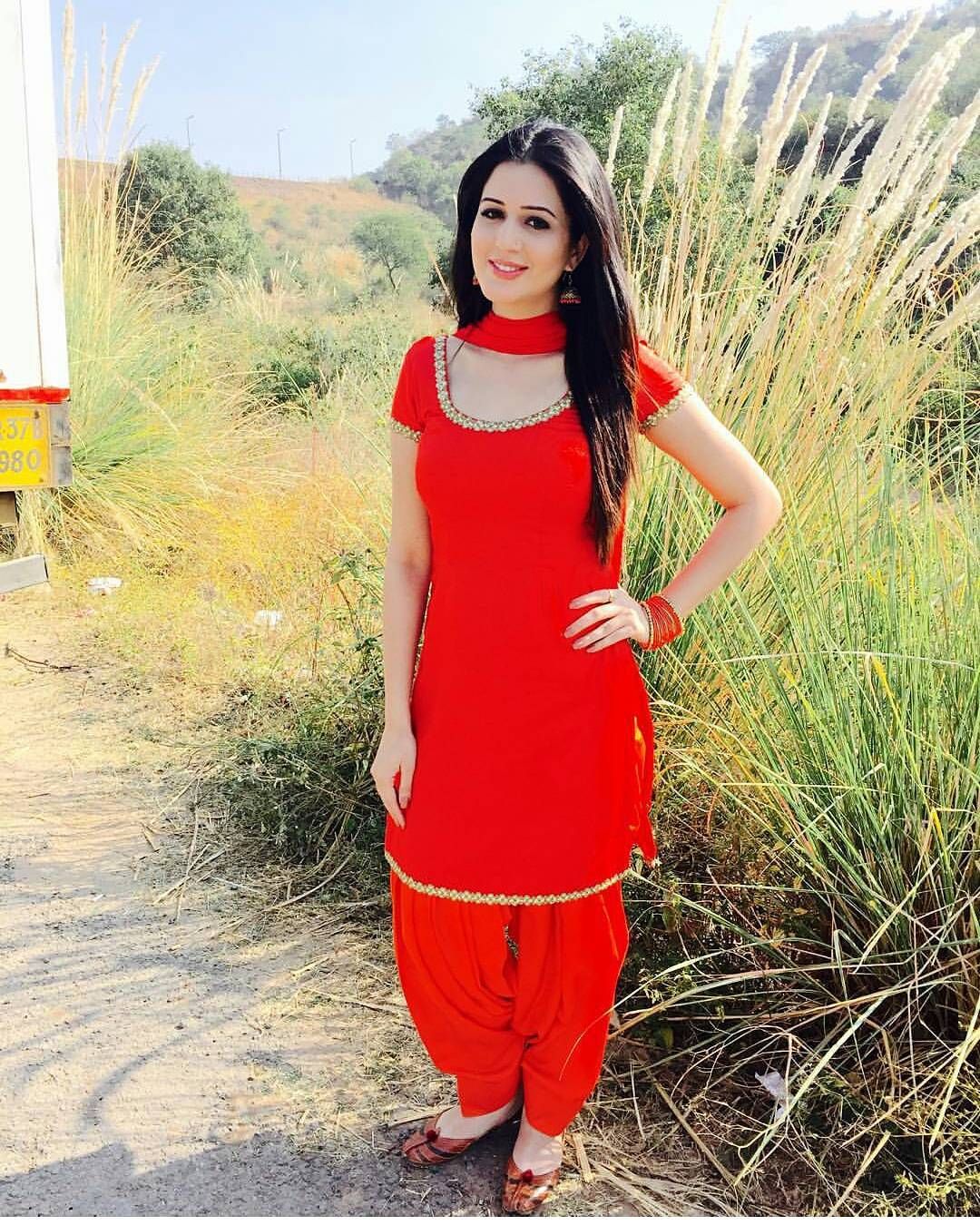 Beautiful Punjabi Girls Suit , HD Wallpaper & Backgrounds